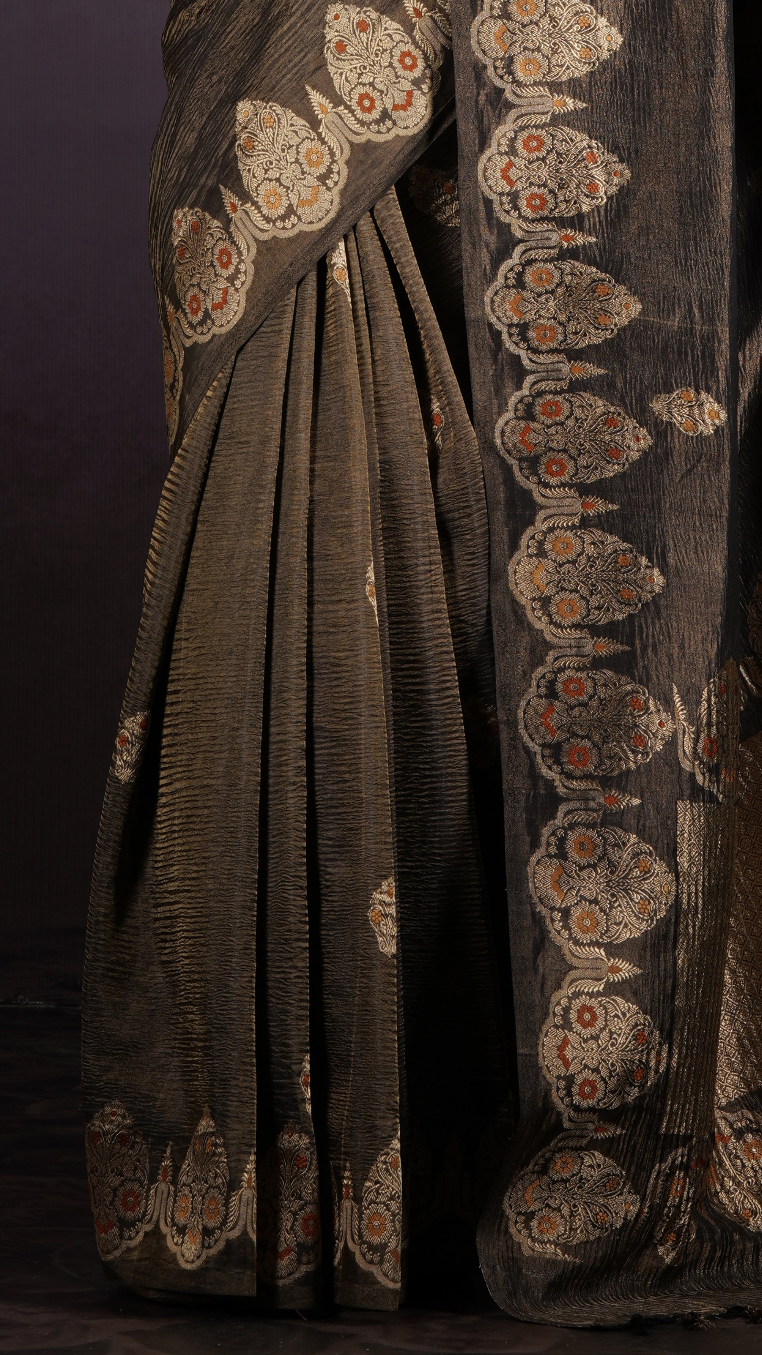 Noir Bloom | Banarasi