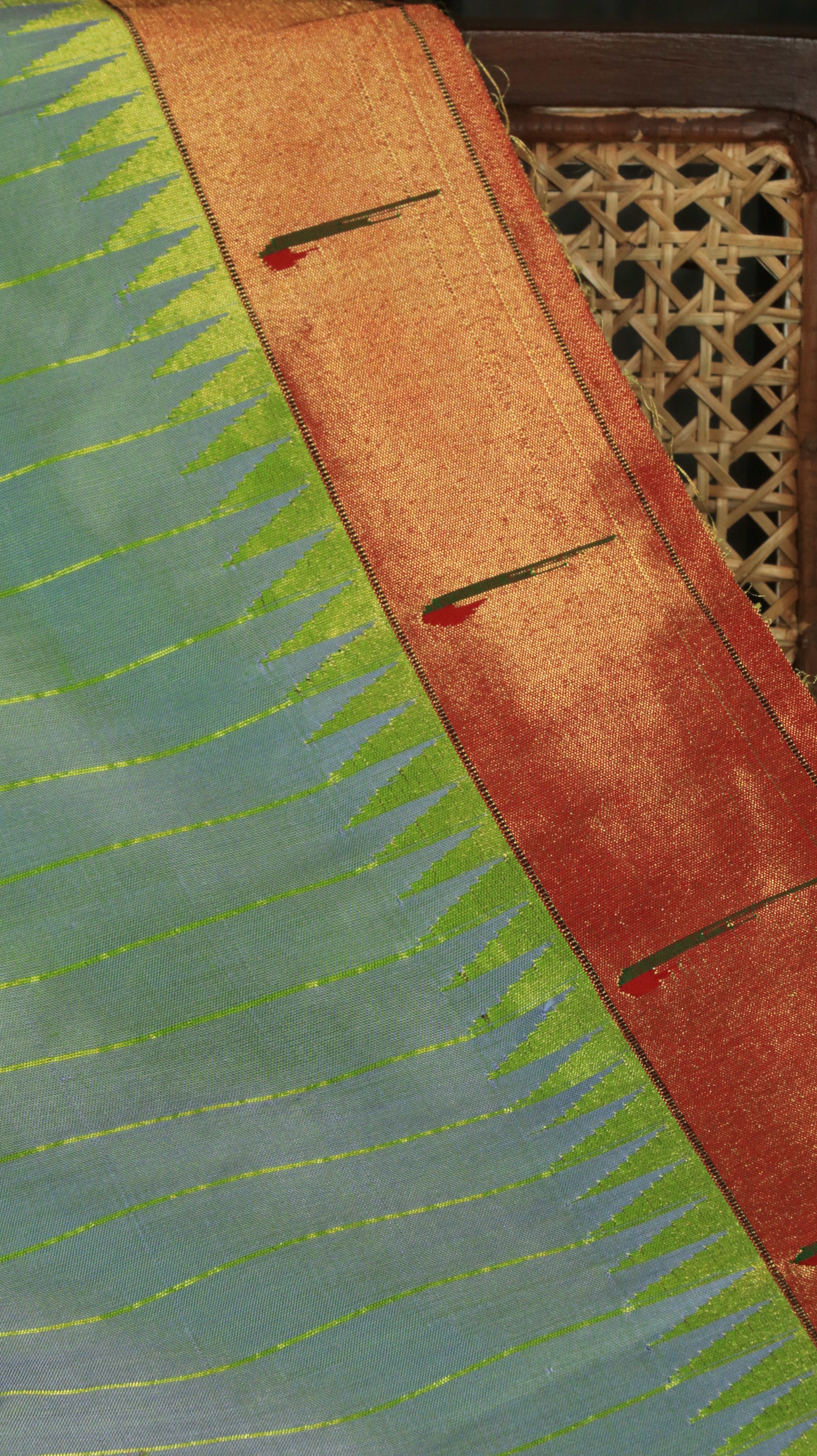 Peacock Serenade | Paithani