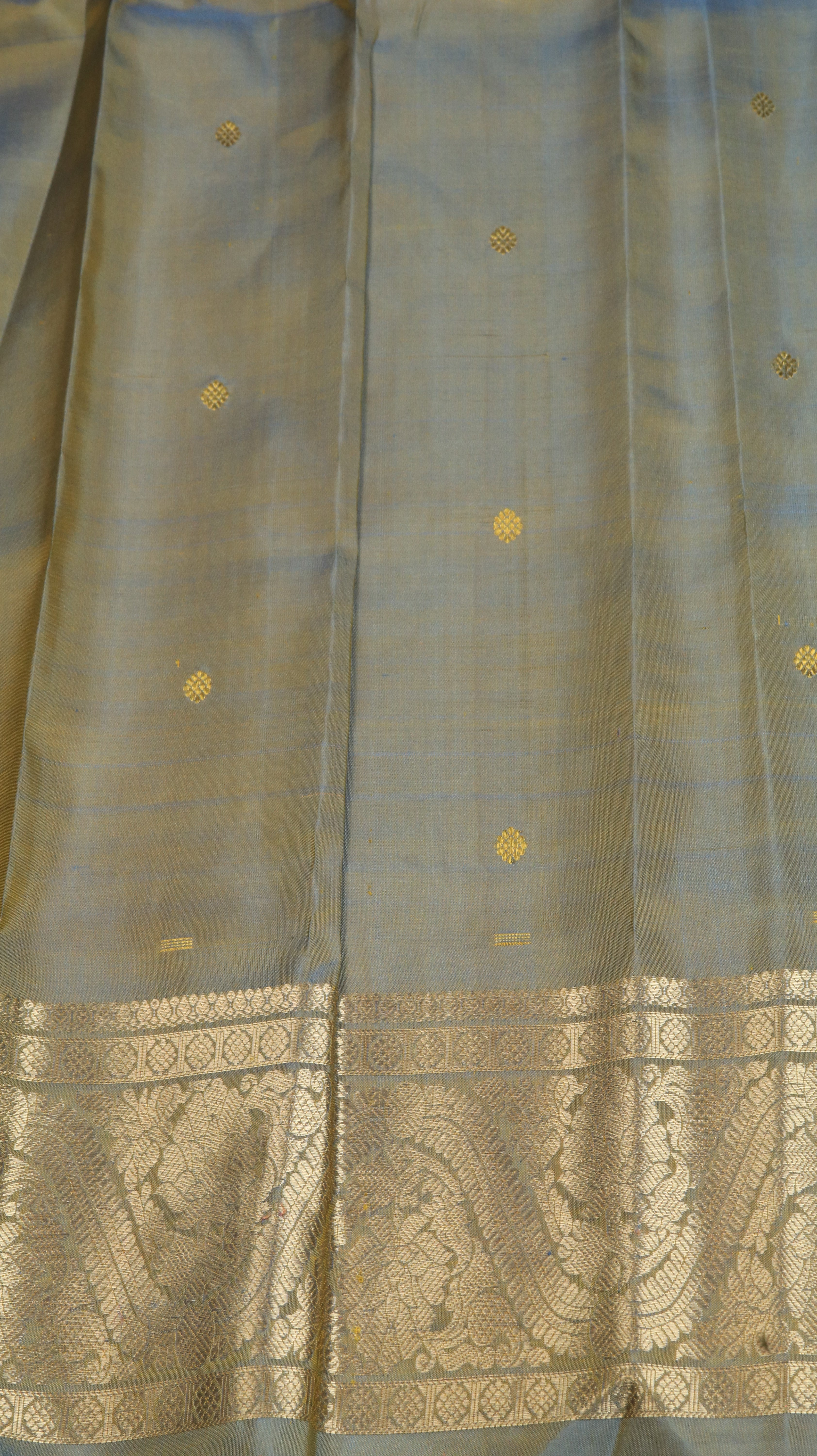 Apricot Empress | Gadwal