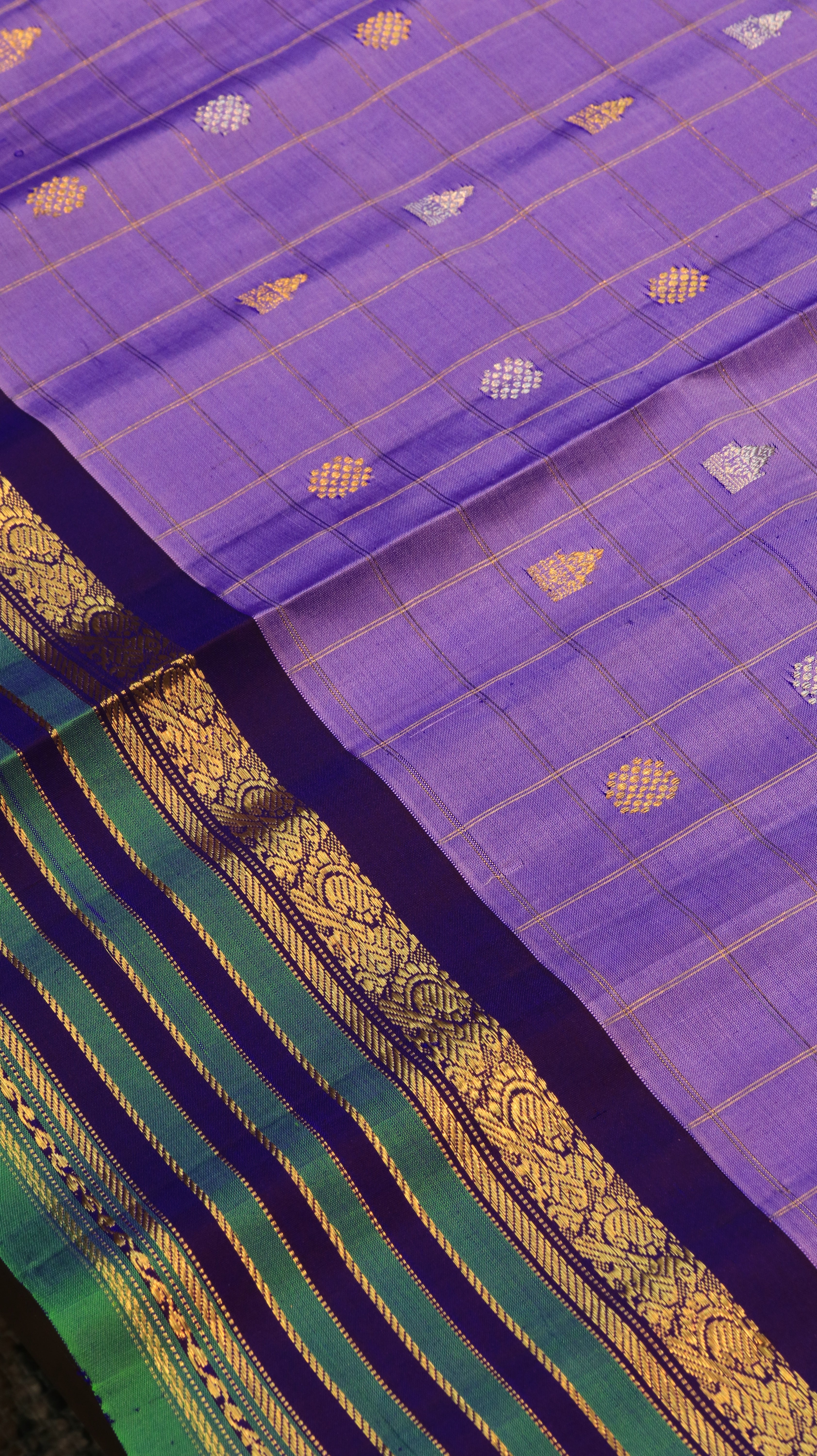 Lilac Dynasty | Gadwal
