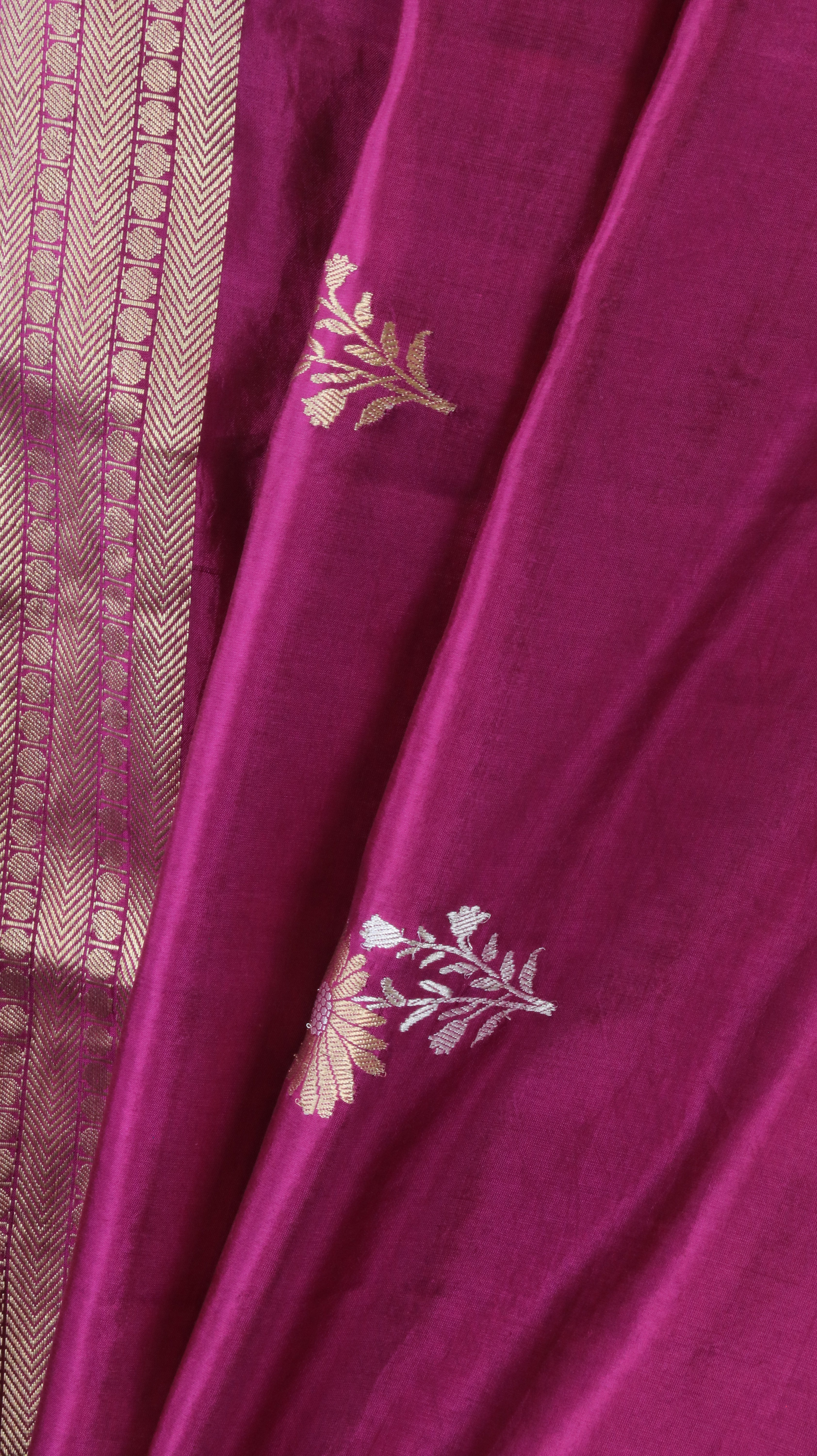 Rani Gulaabi | Banarasi