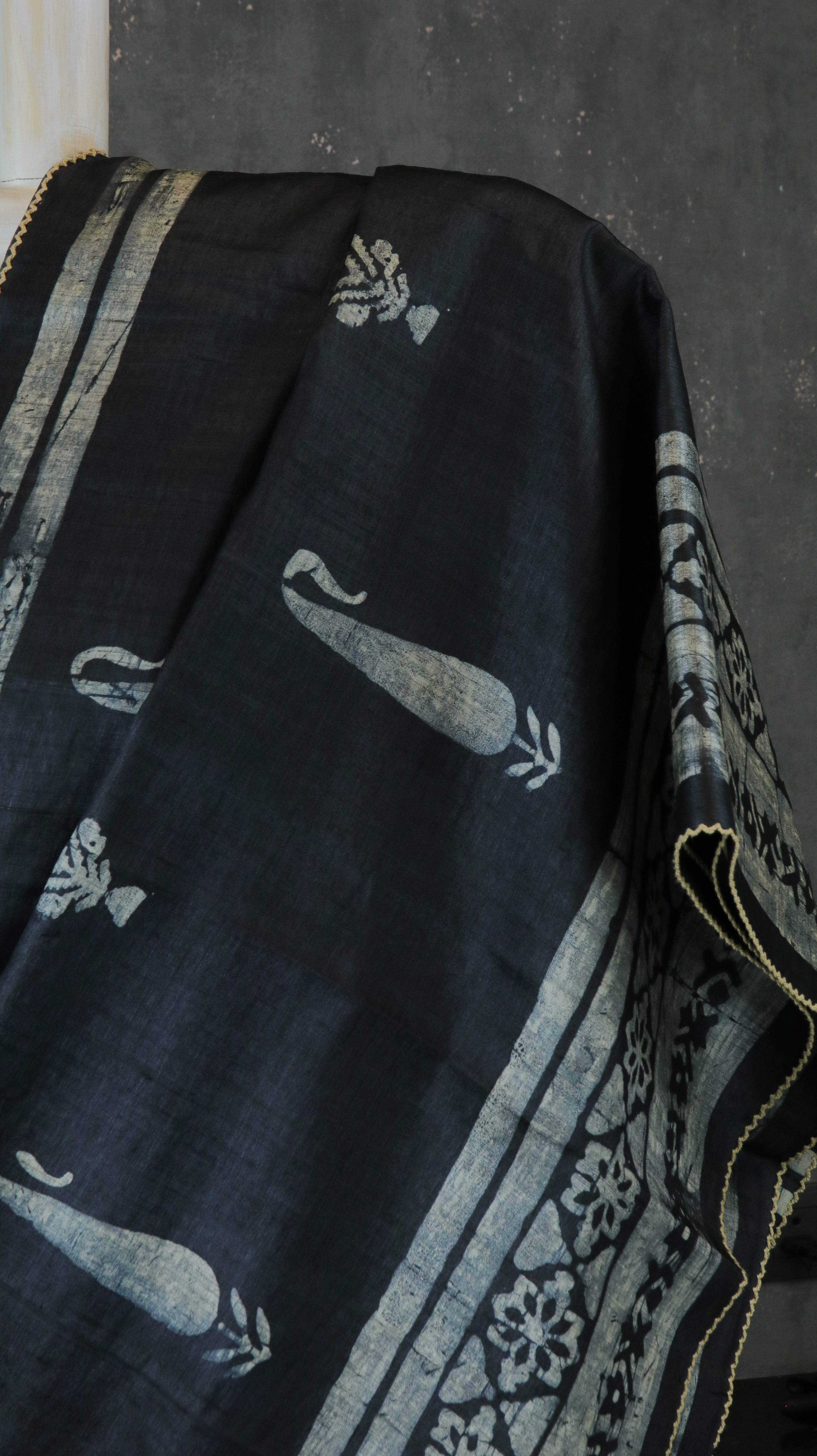 Kaalindi Vastra | Tussar