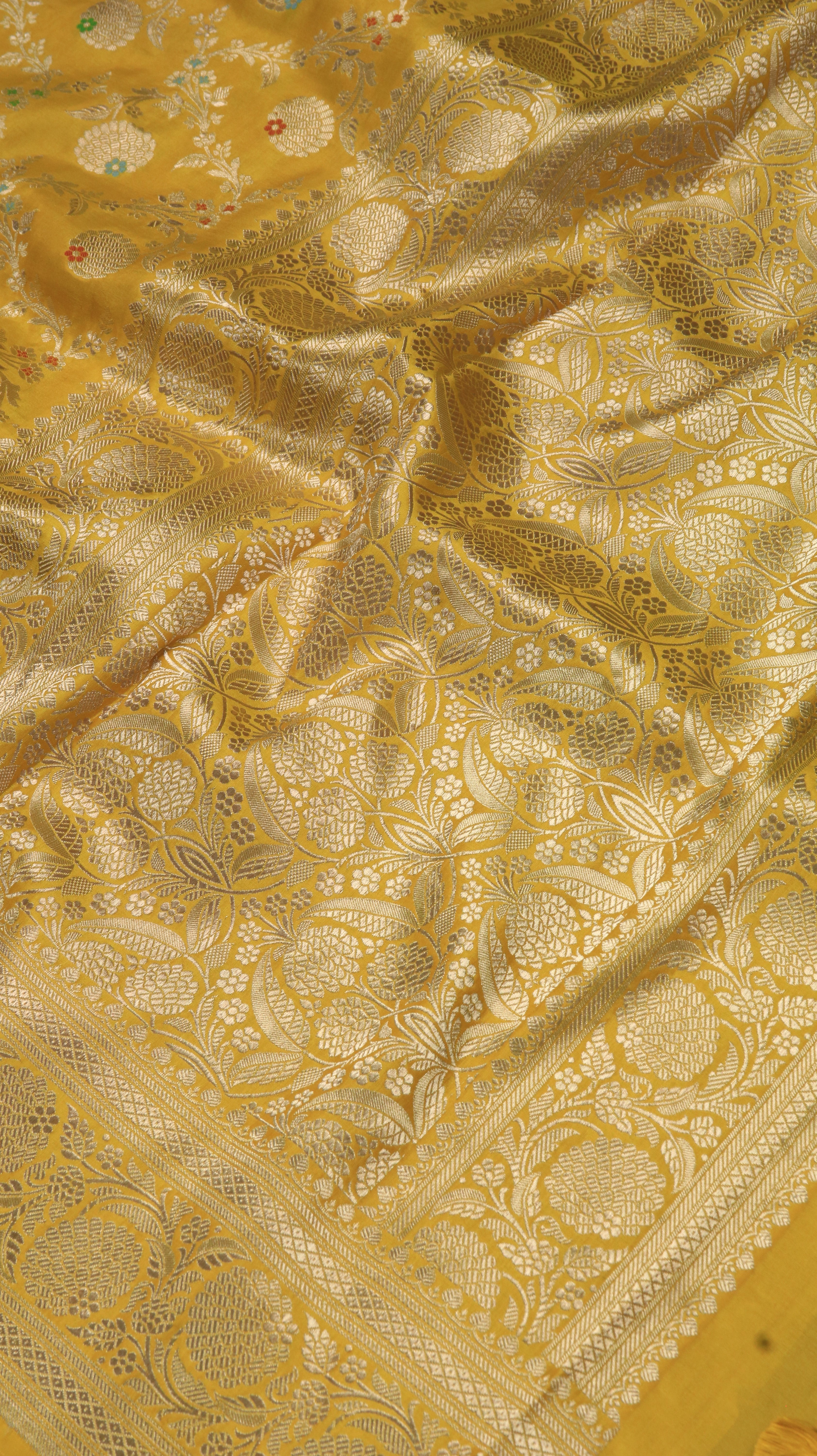 Golden Vistara | Banarasi