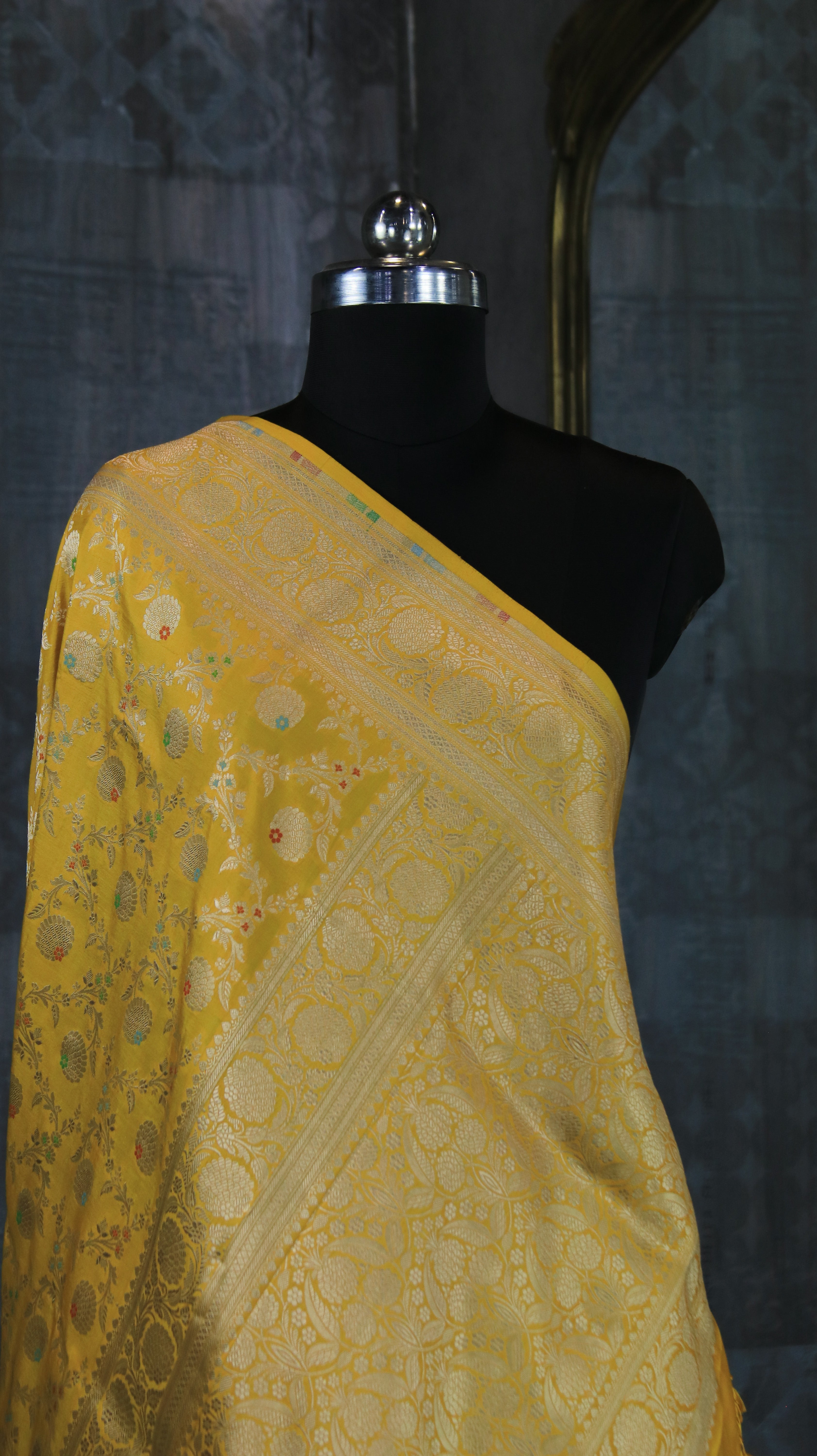Golden Vistara | Banarasi