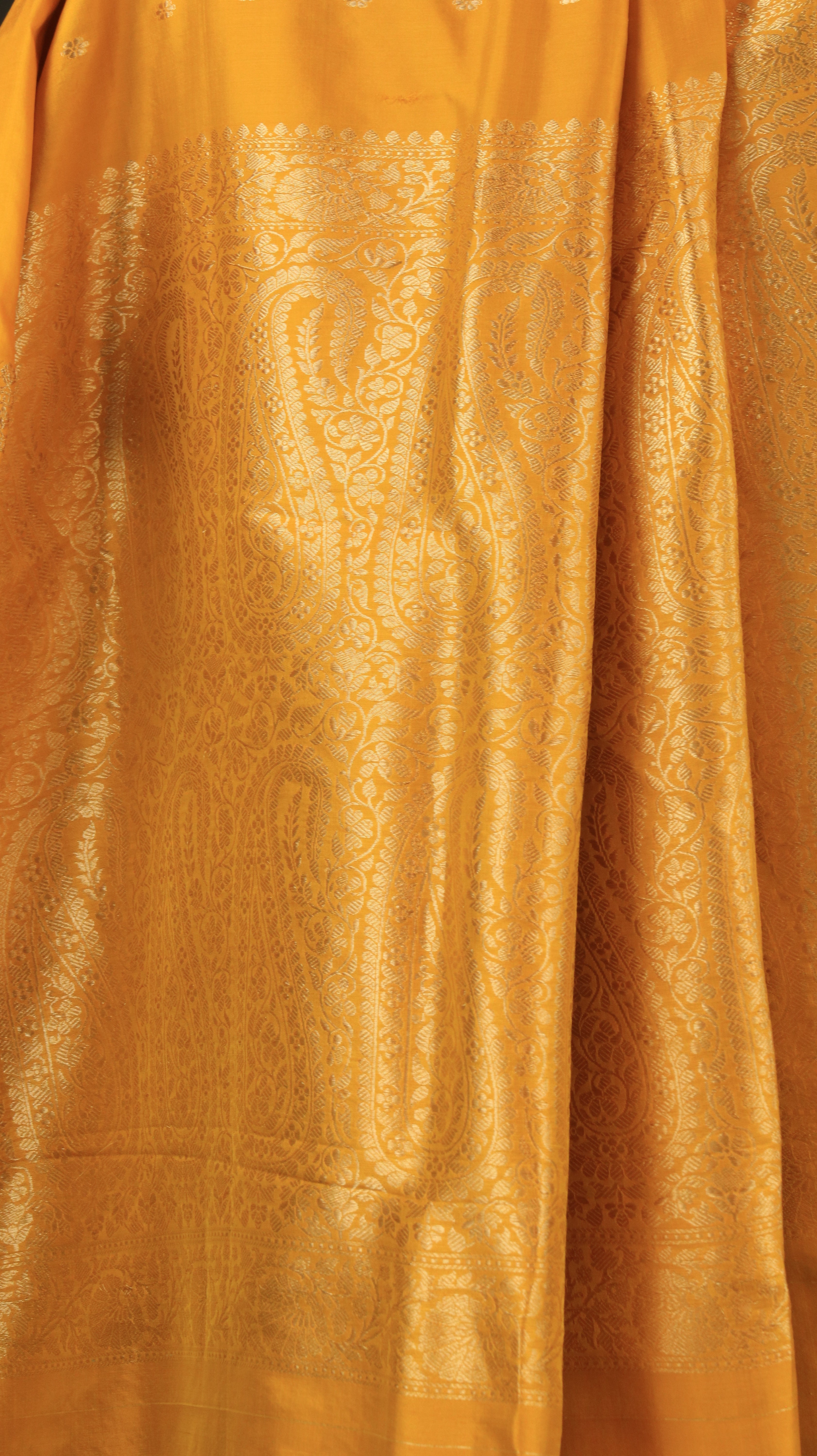 Haldi Glow | Banarasi