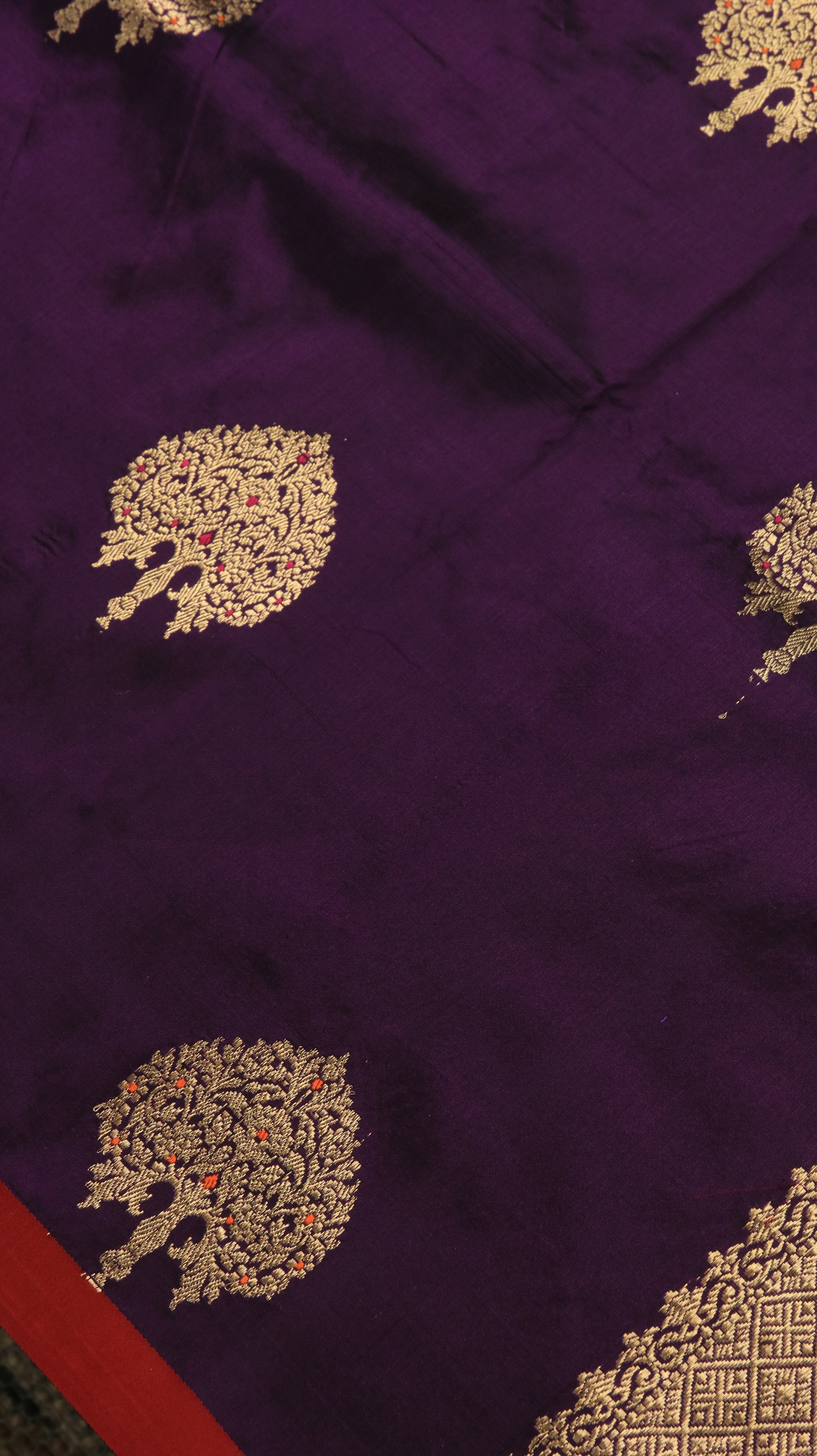Violet Empress | Banarasi