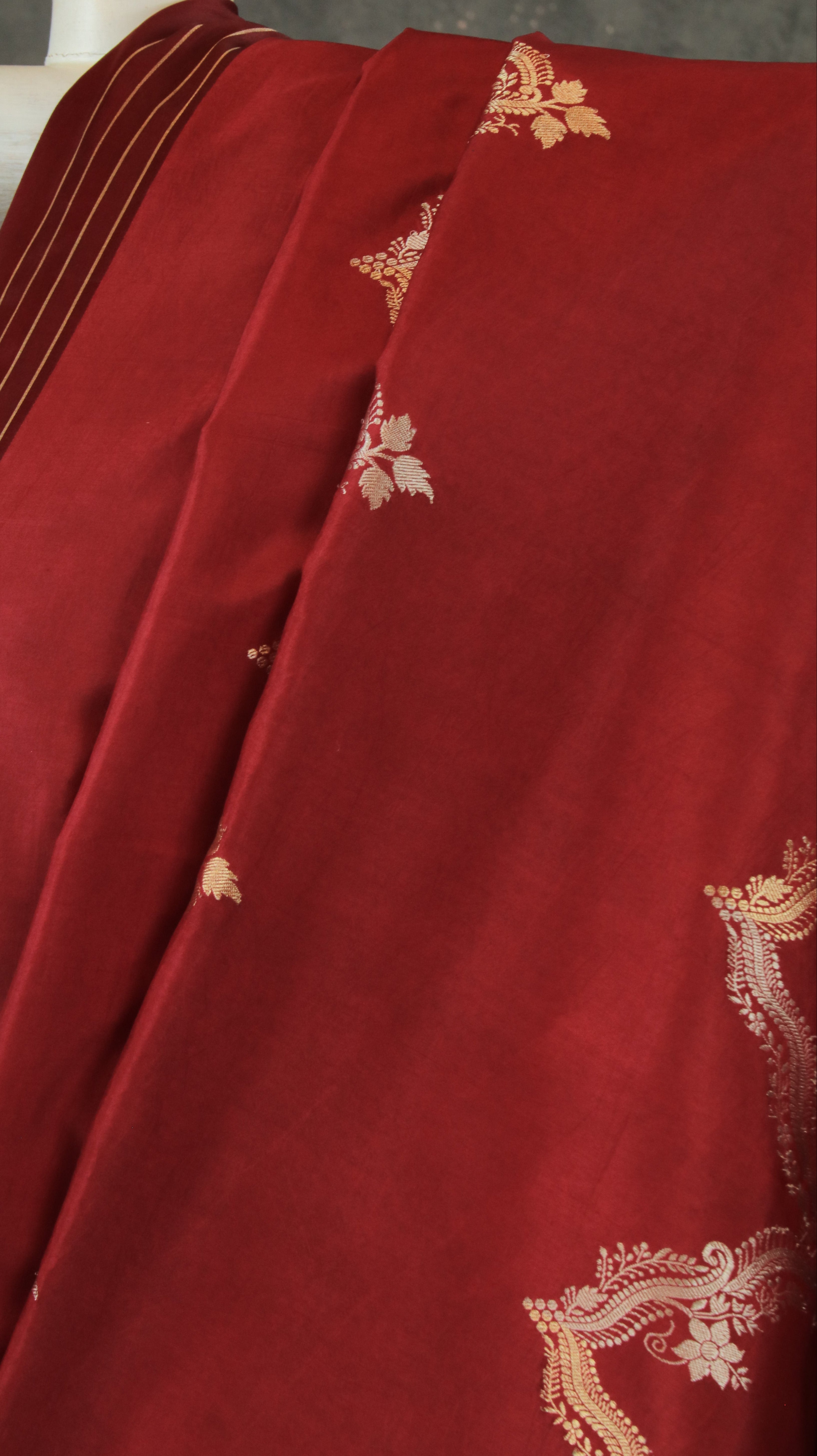 Aarohi Dhara | Banarasi
