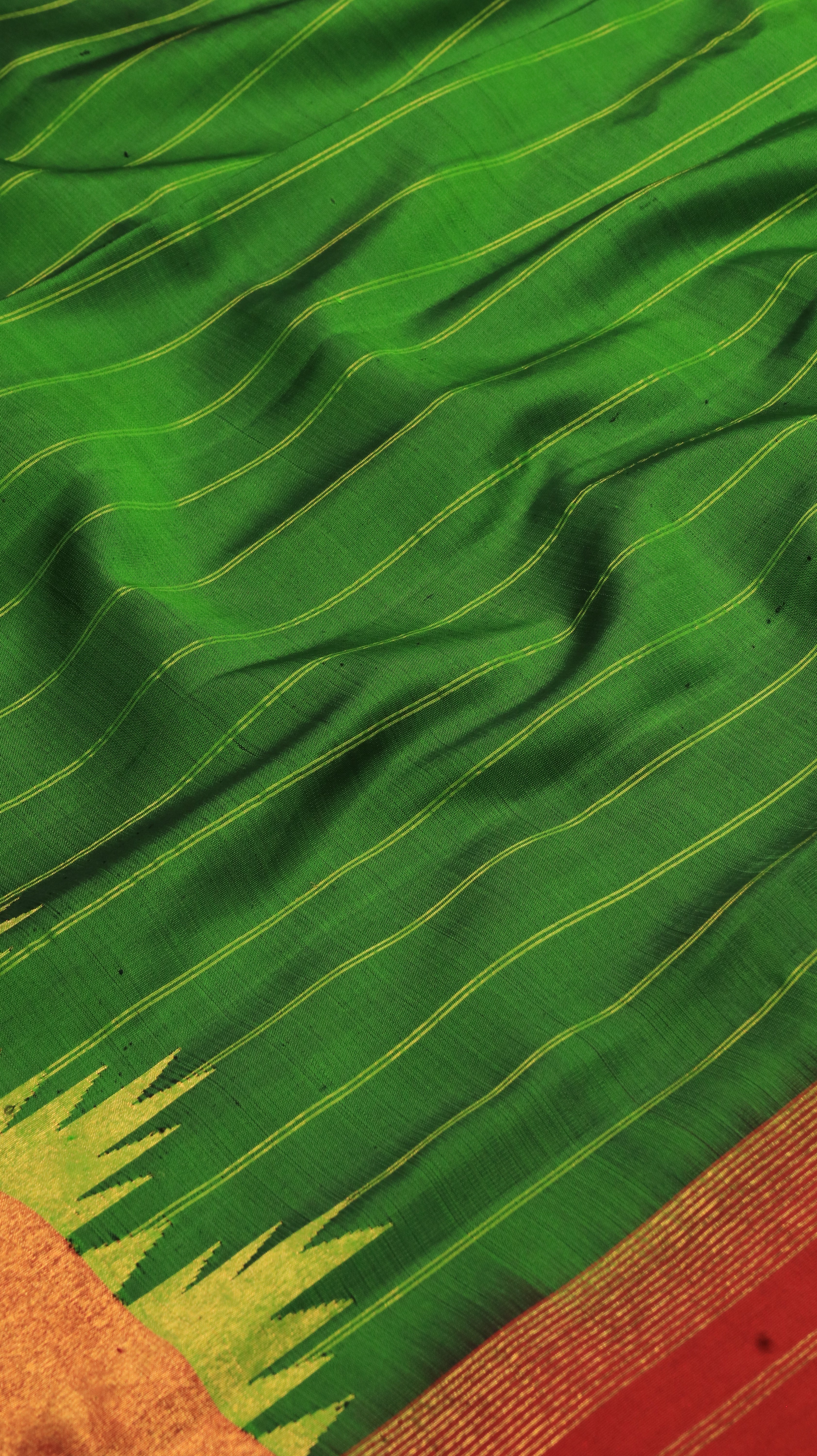 Emerald Ember | Gadwal