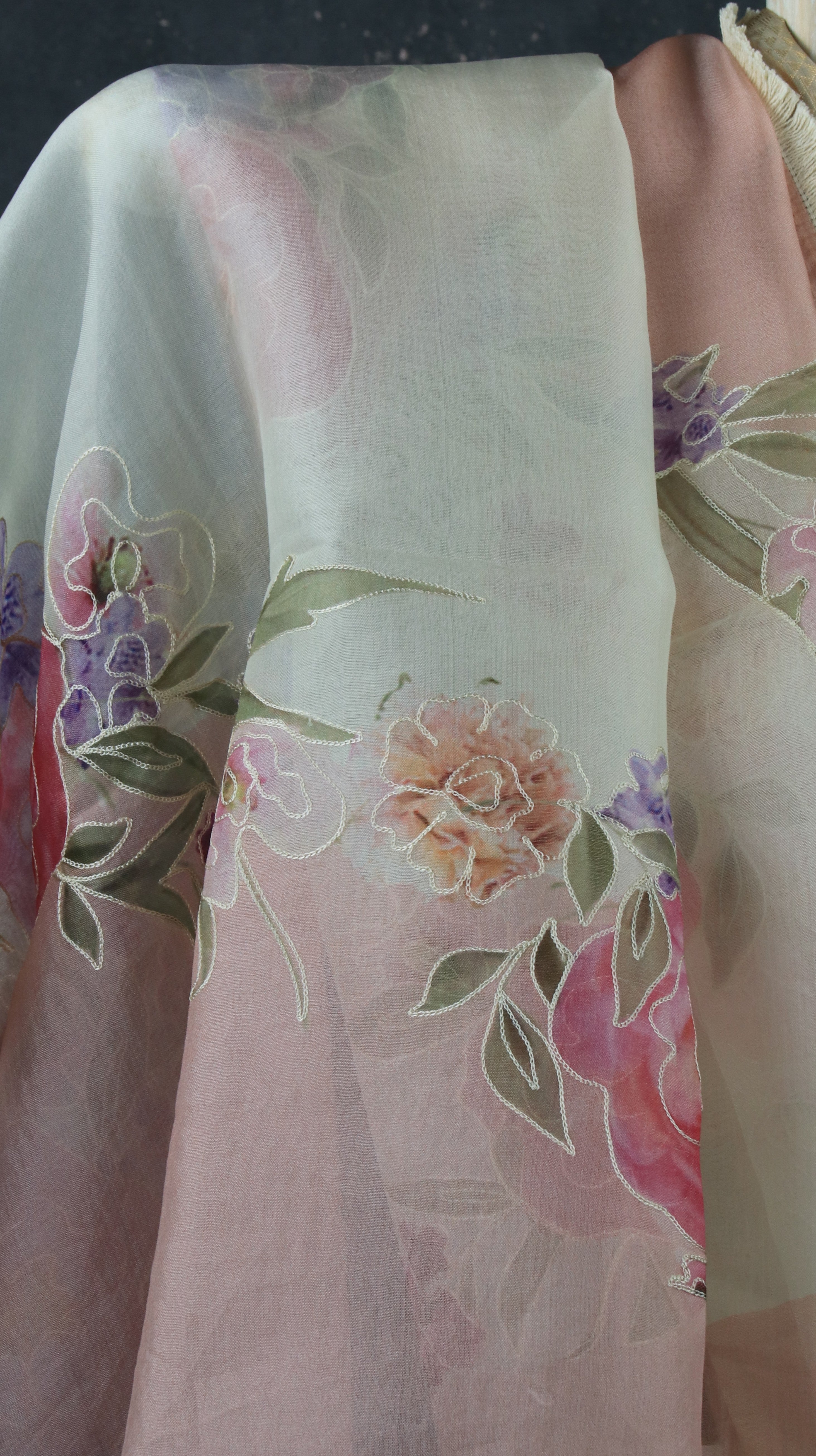 Gulnaar Vaayu | Organza