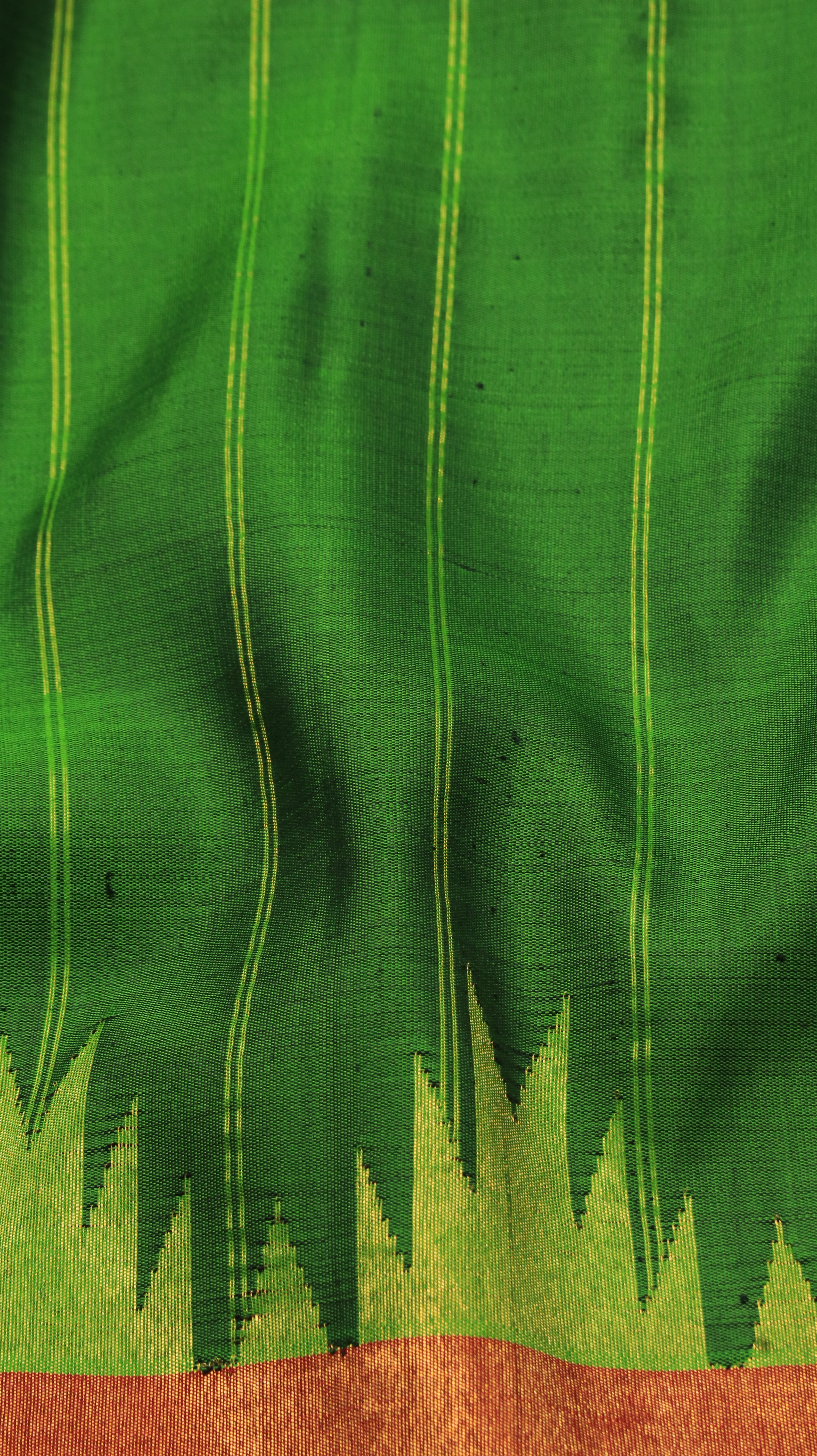 Emerald Ember | Gadwal