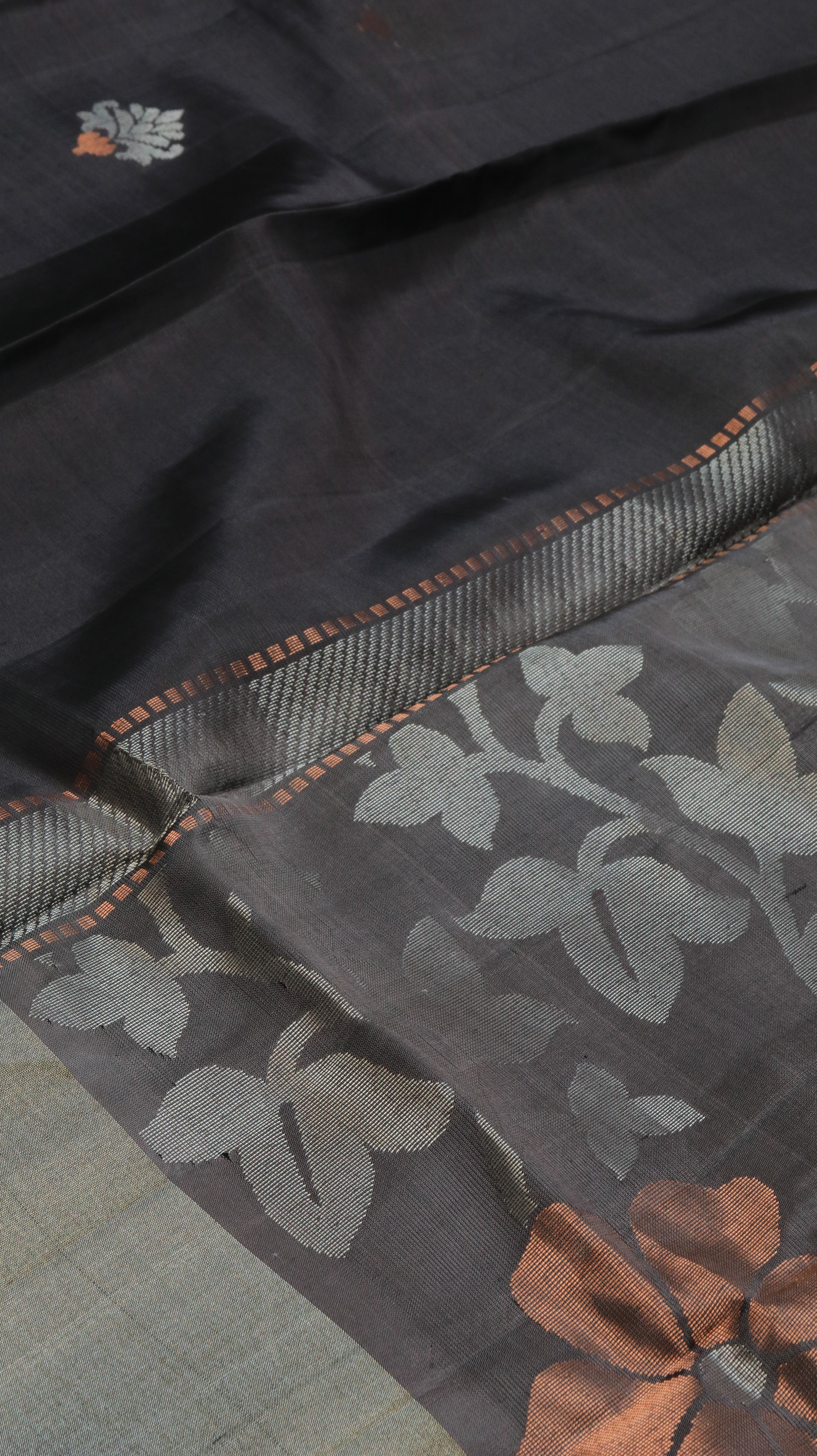 Charcoal Bloom | Kanjivaram