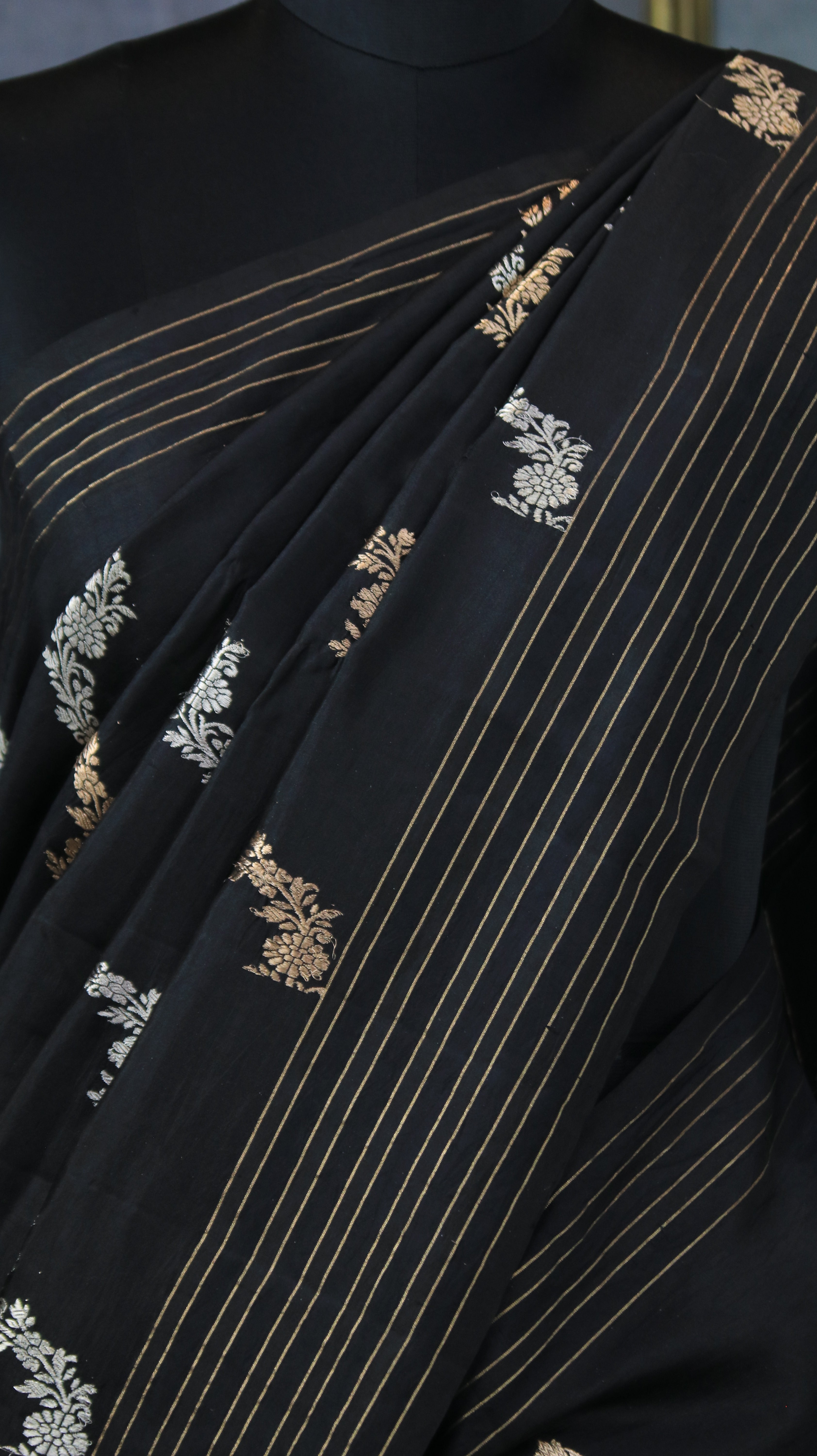 Midnight Aureum | Banarasi