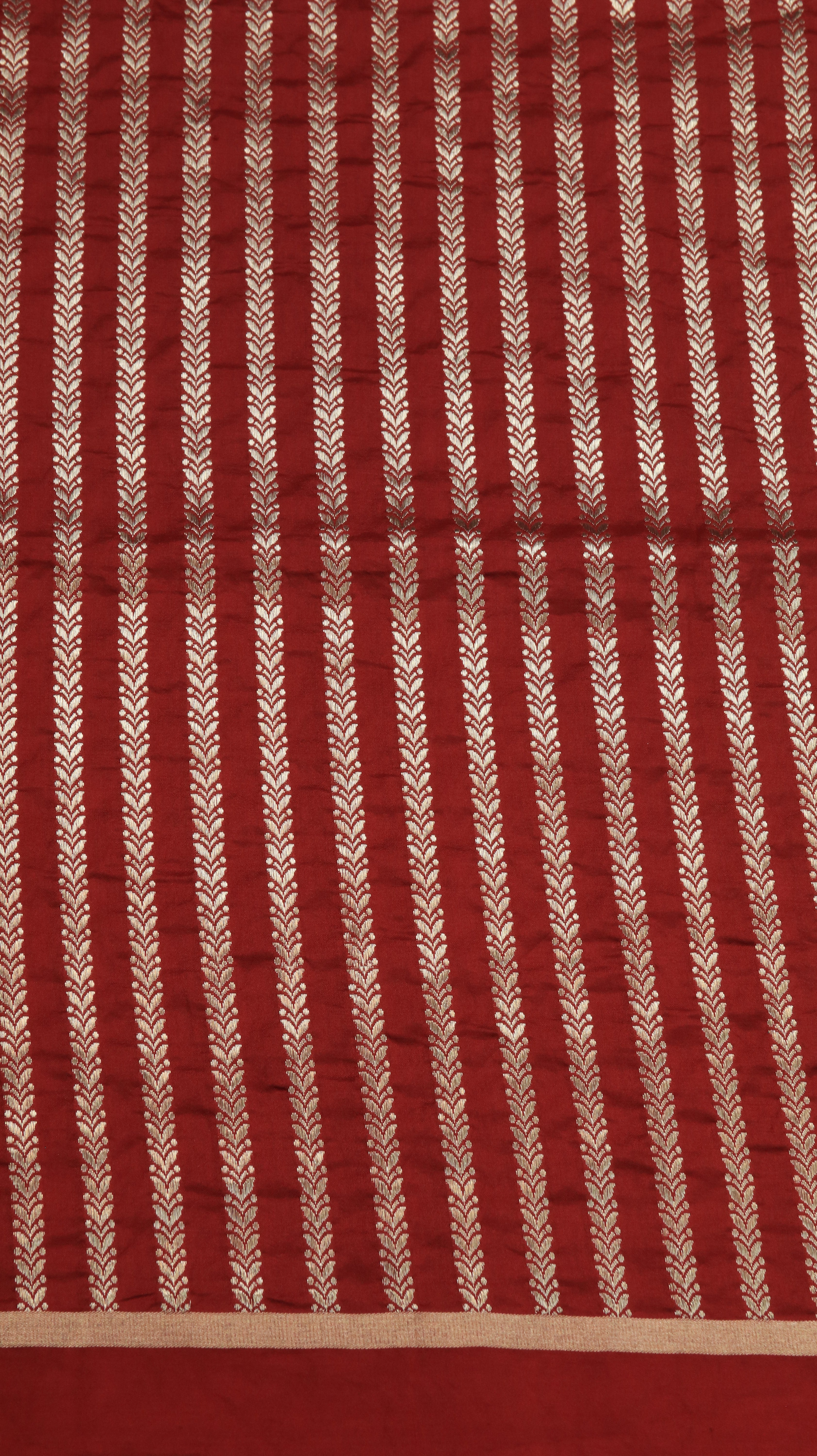 Crimson Eleganza | Banarasi