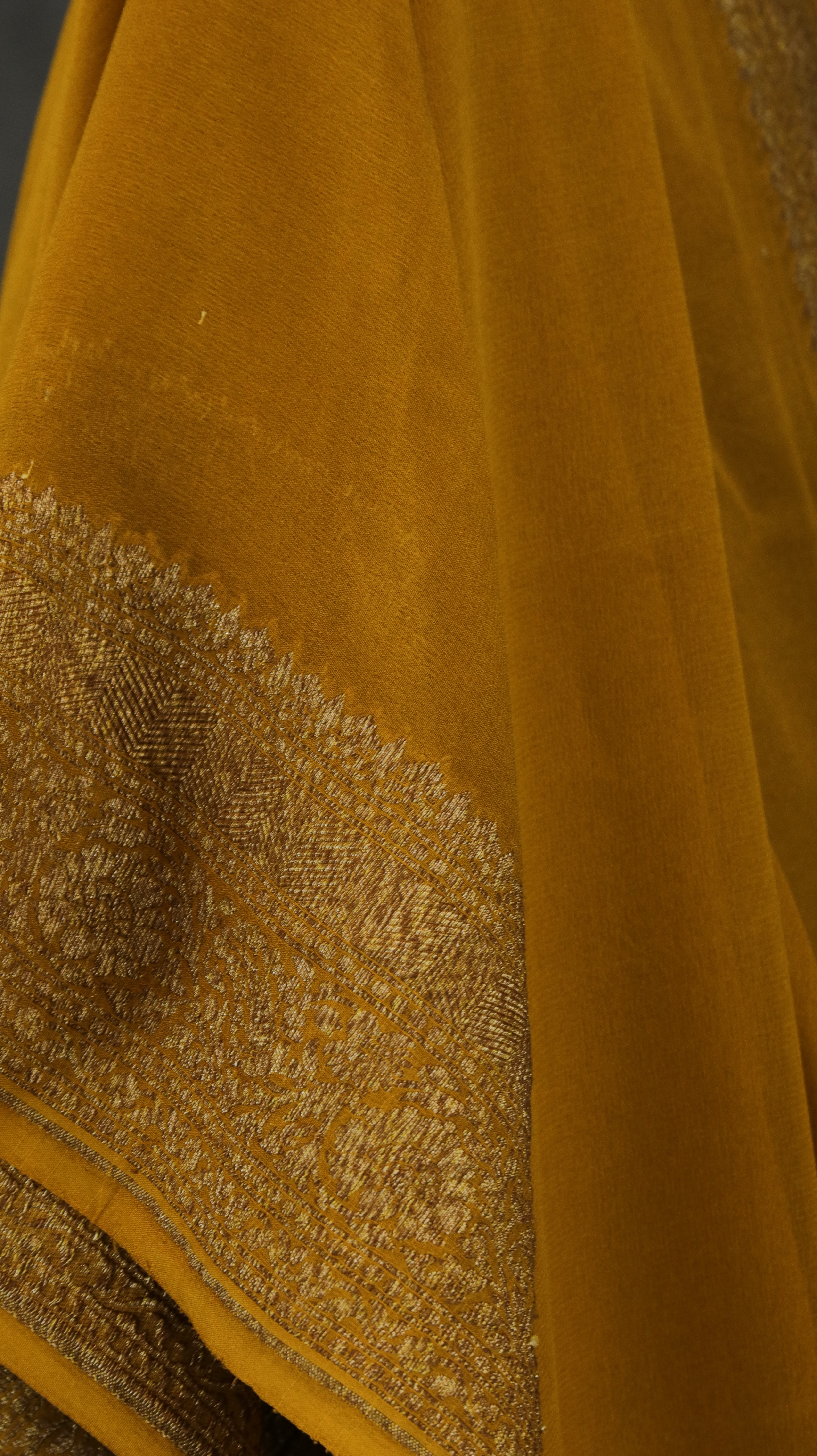 Kesar Tara | Banarasi Georgette