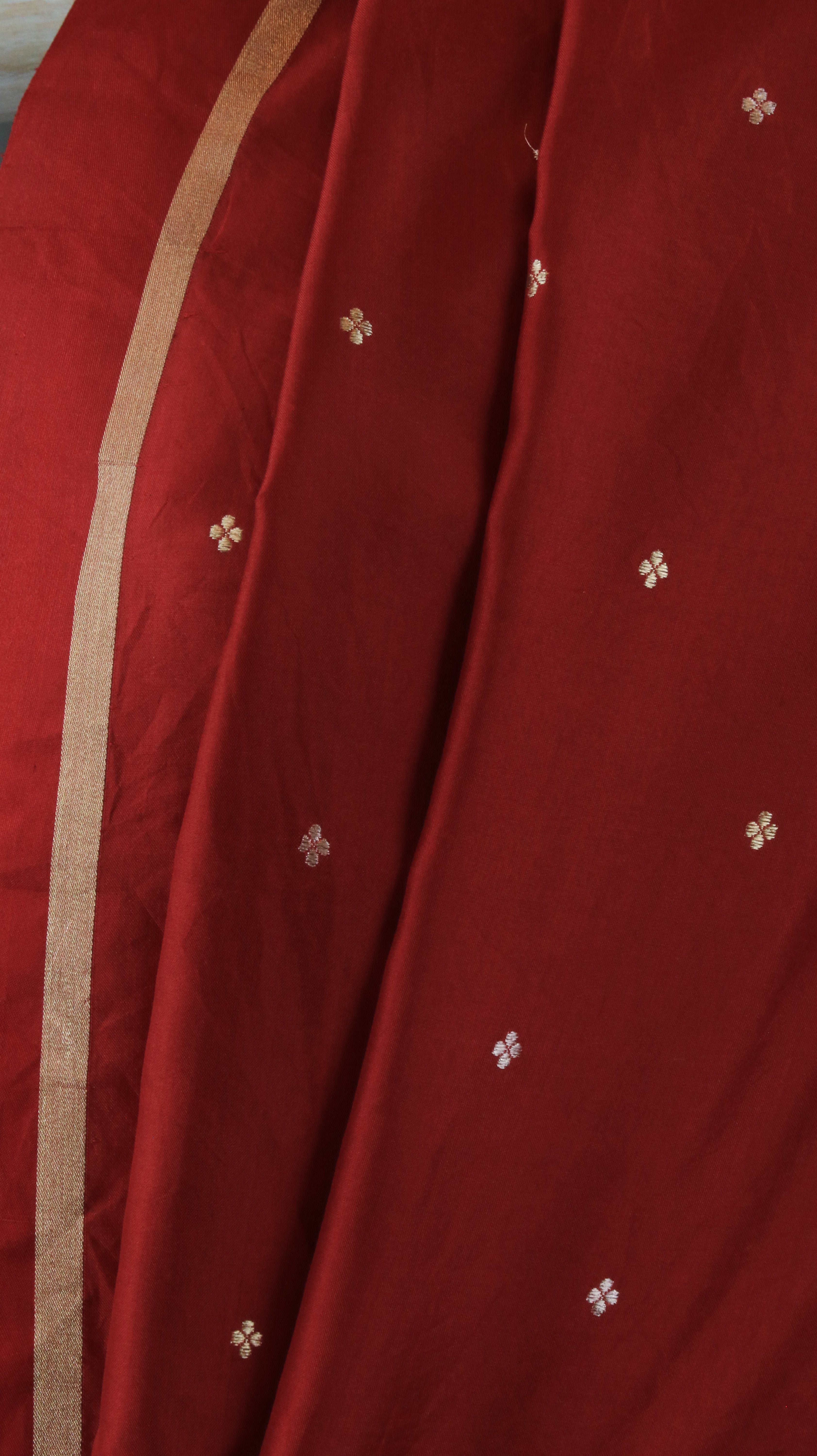 Crimson Eleganza | Banarasi