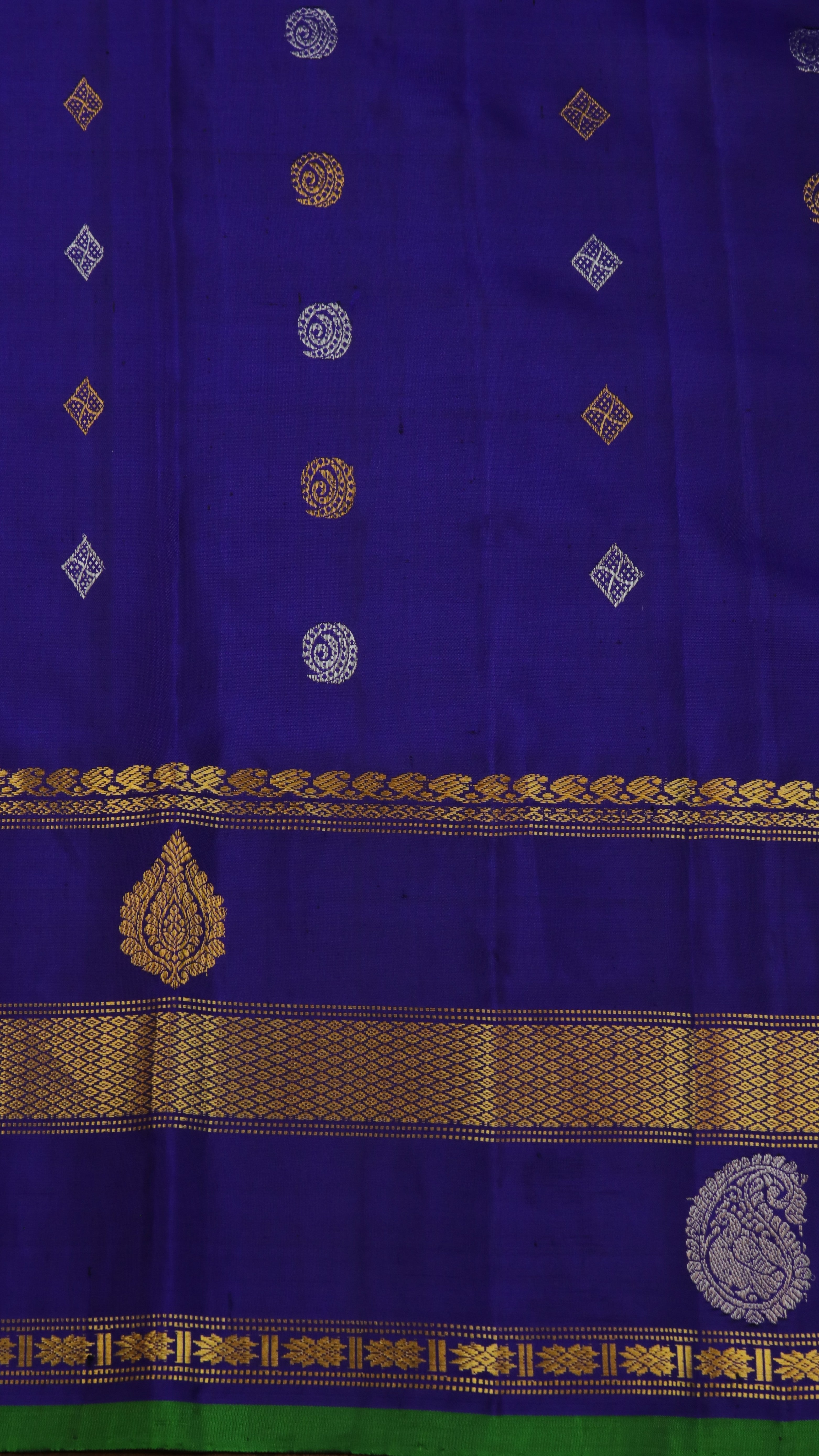 Nila ratna | Gadwal