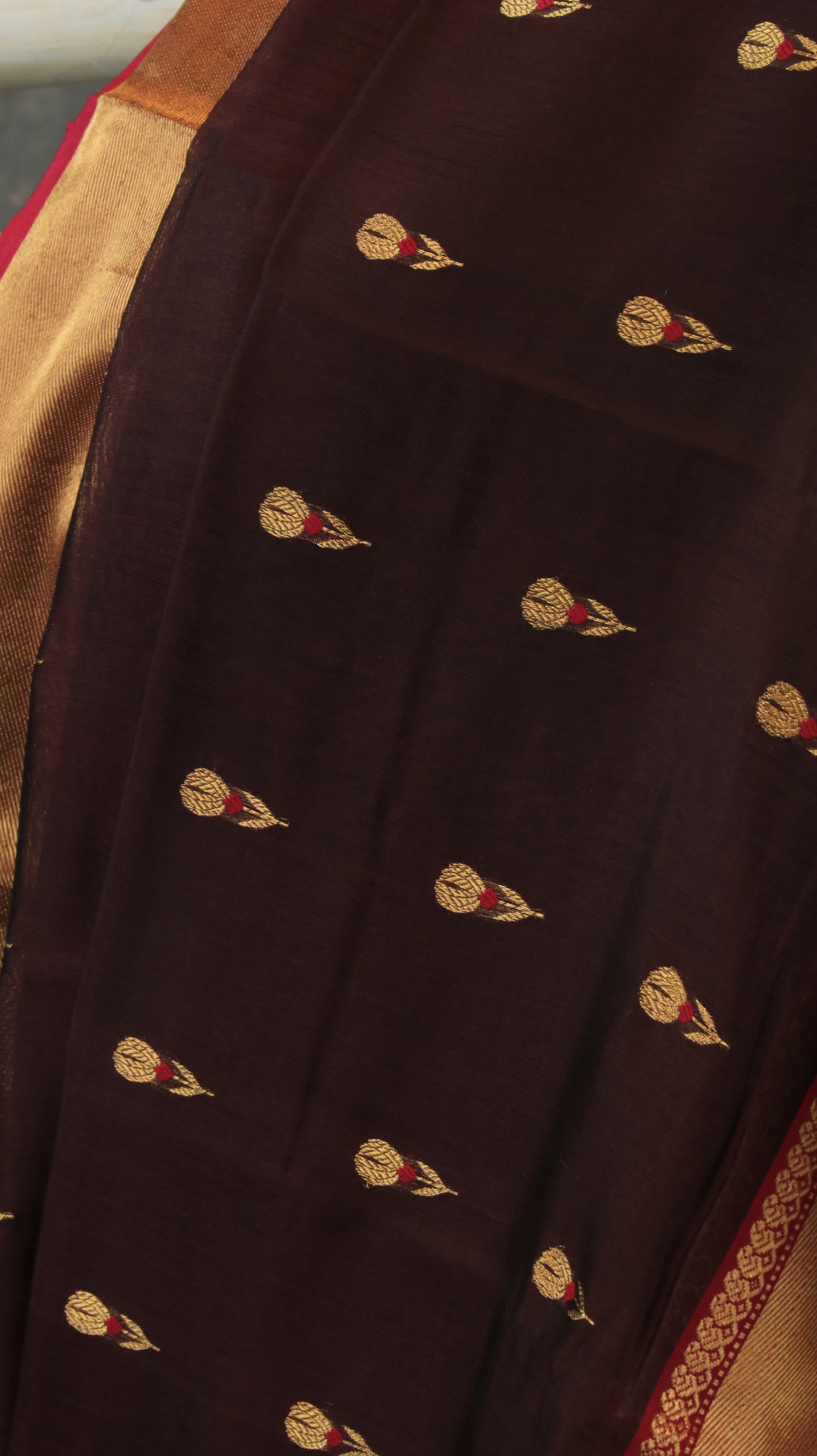 Mahogany Muse | Chanderi