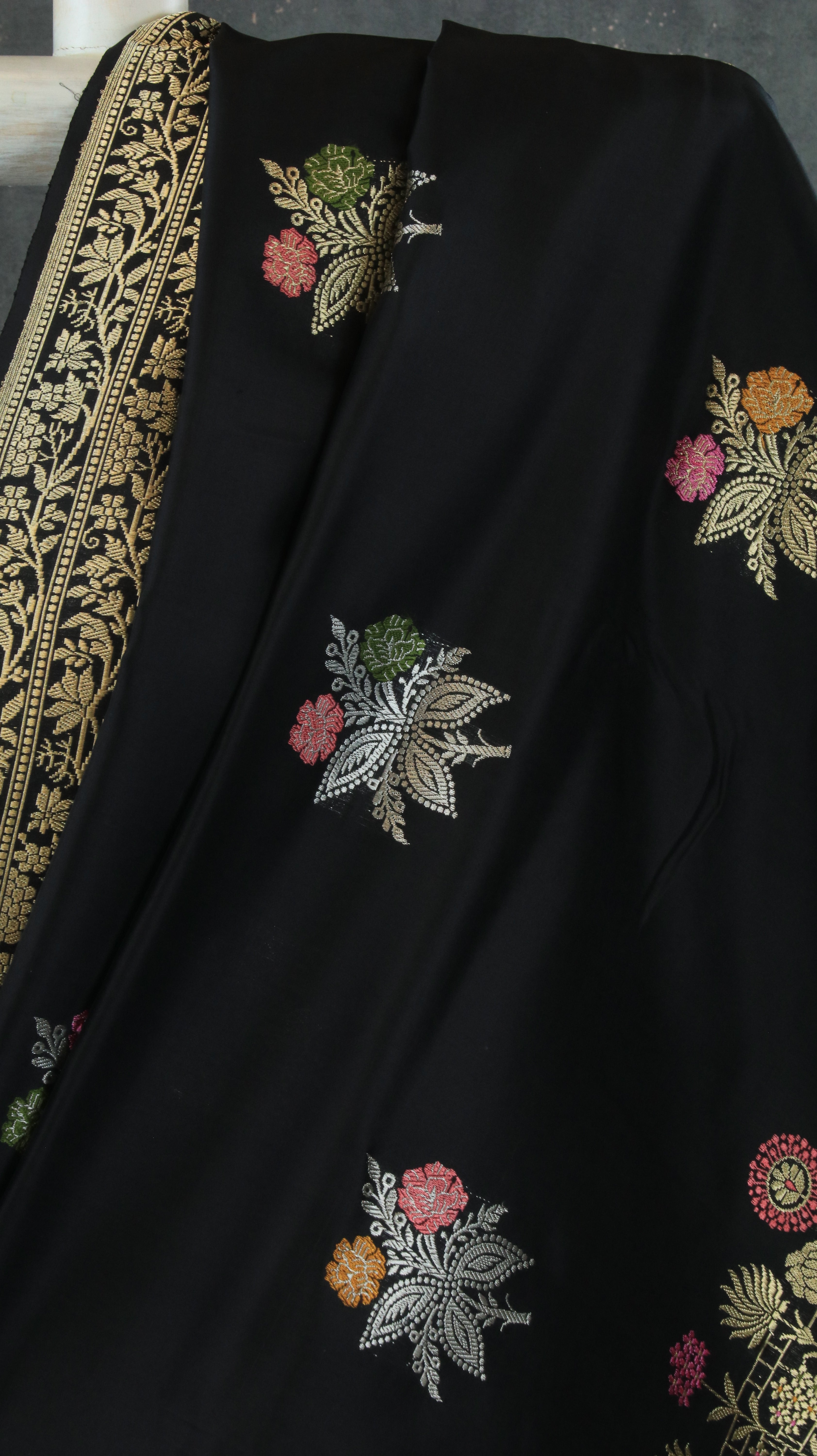 Noir Legacy | Banarasi