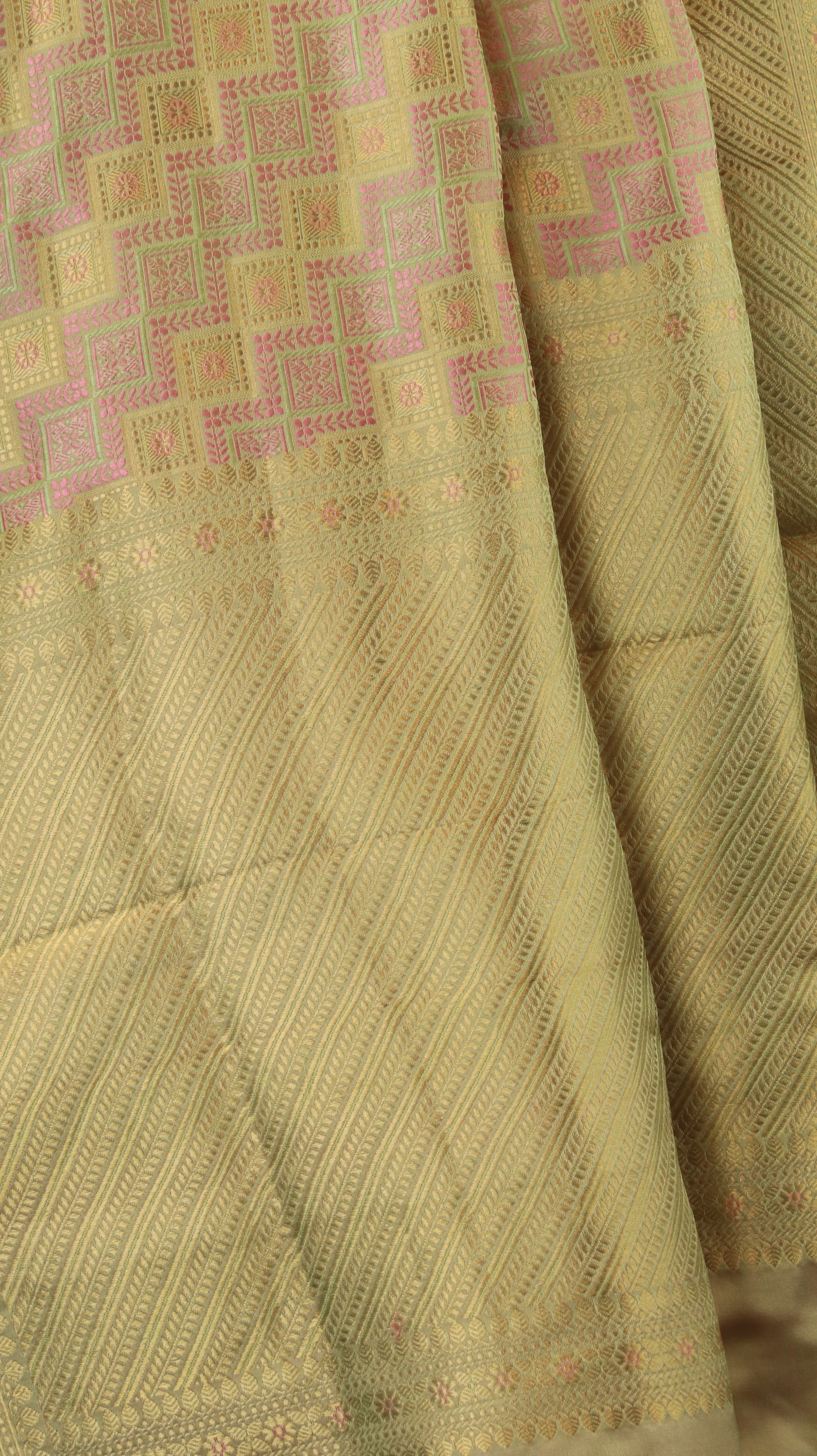 Gilded Darpana | Banarasi