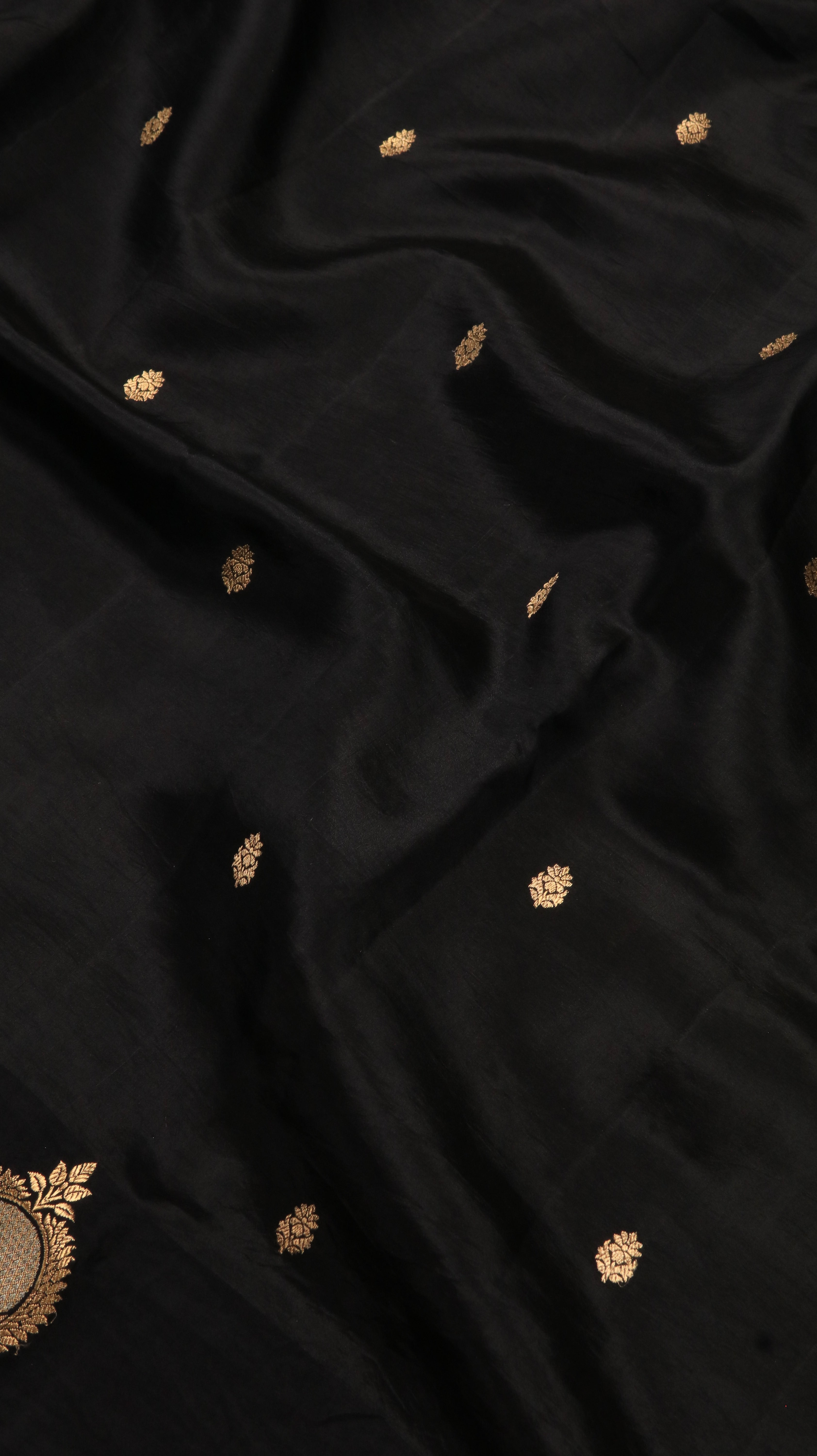 Obsidian Grace | Banarasi