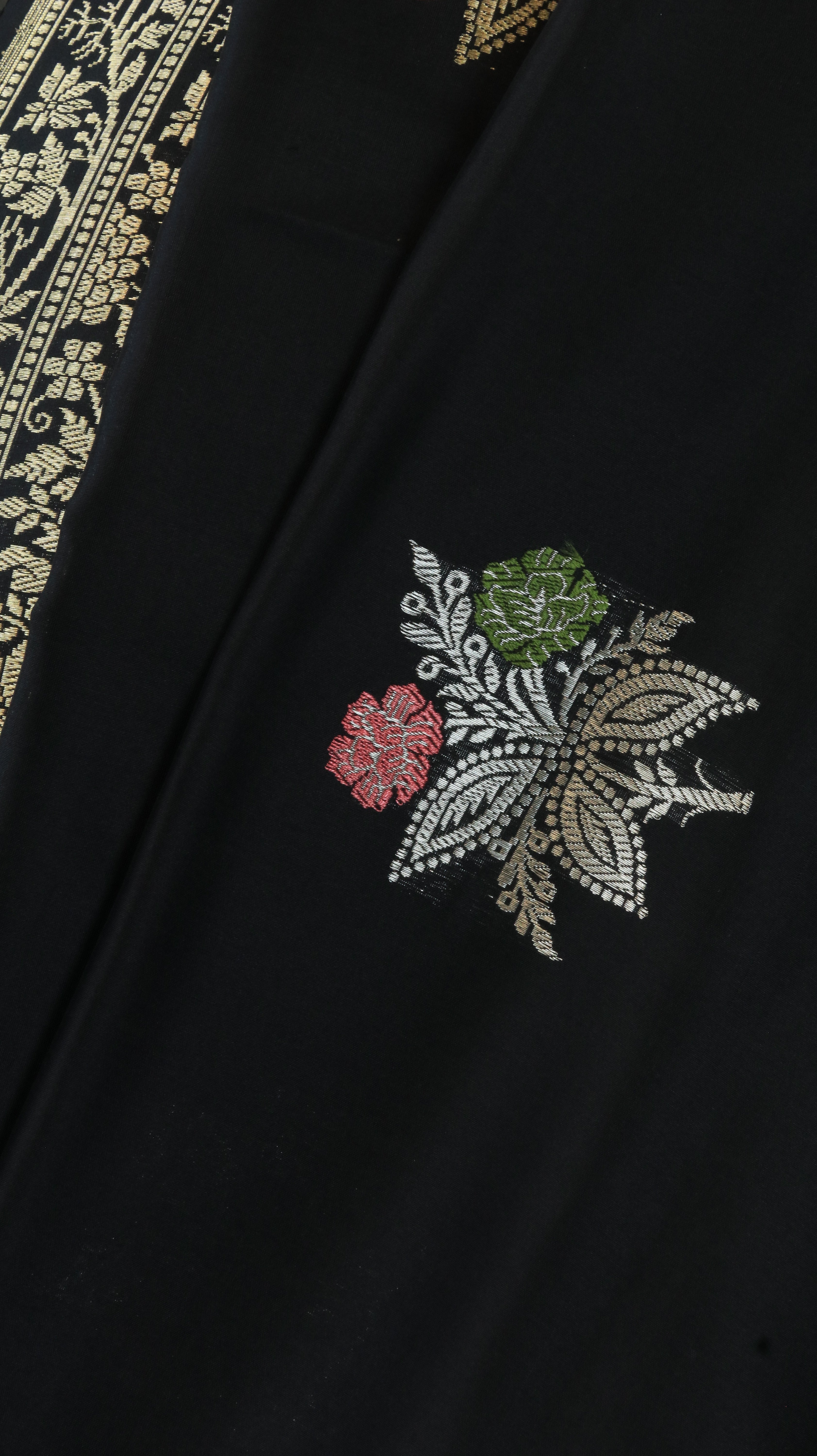 Noir Legacy | Banarasi