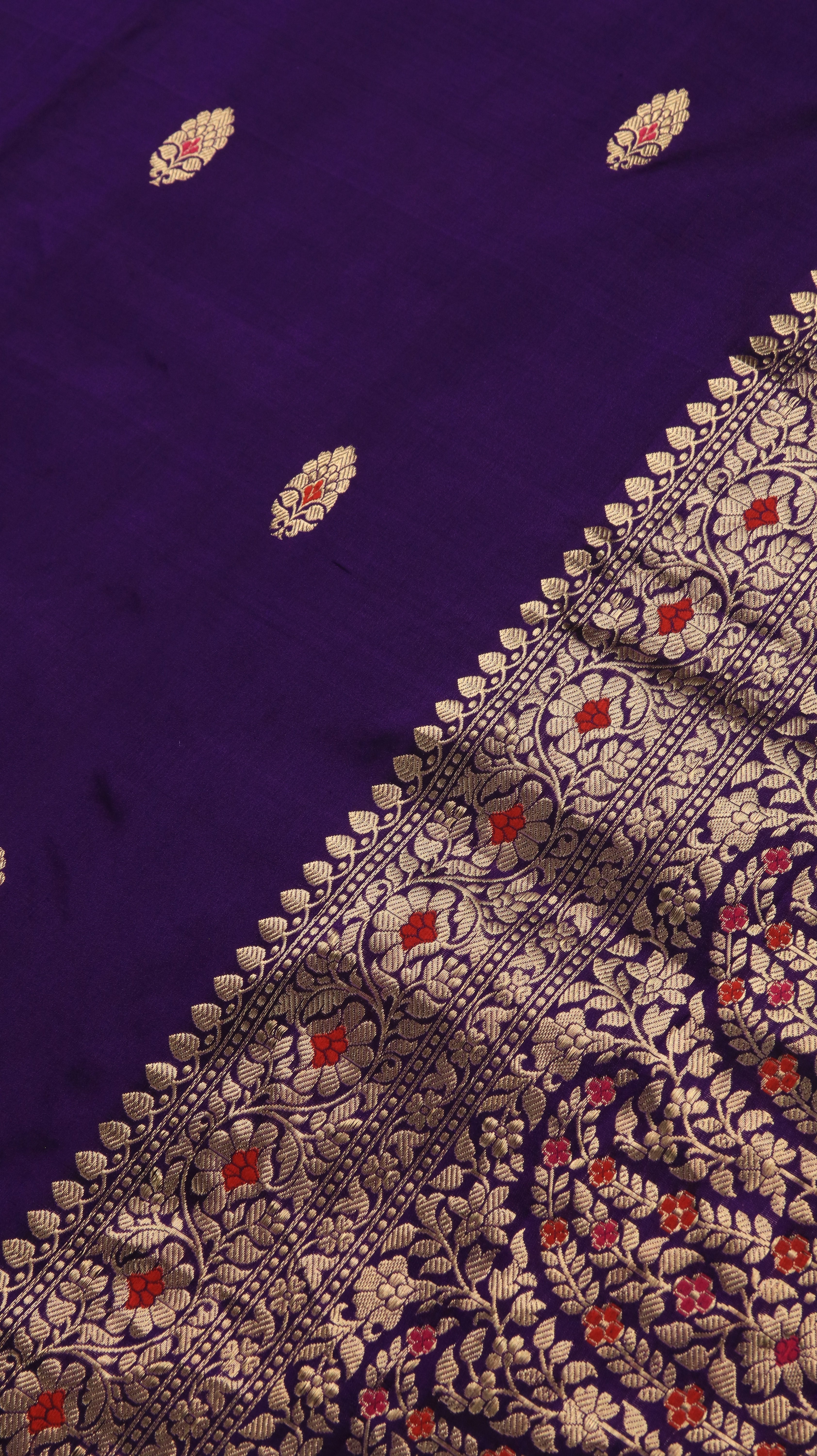 Violet Sovereign | Banarasi