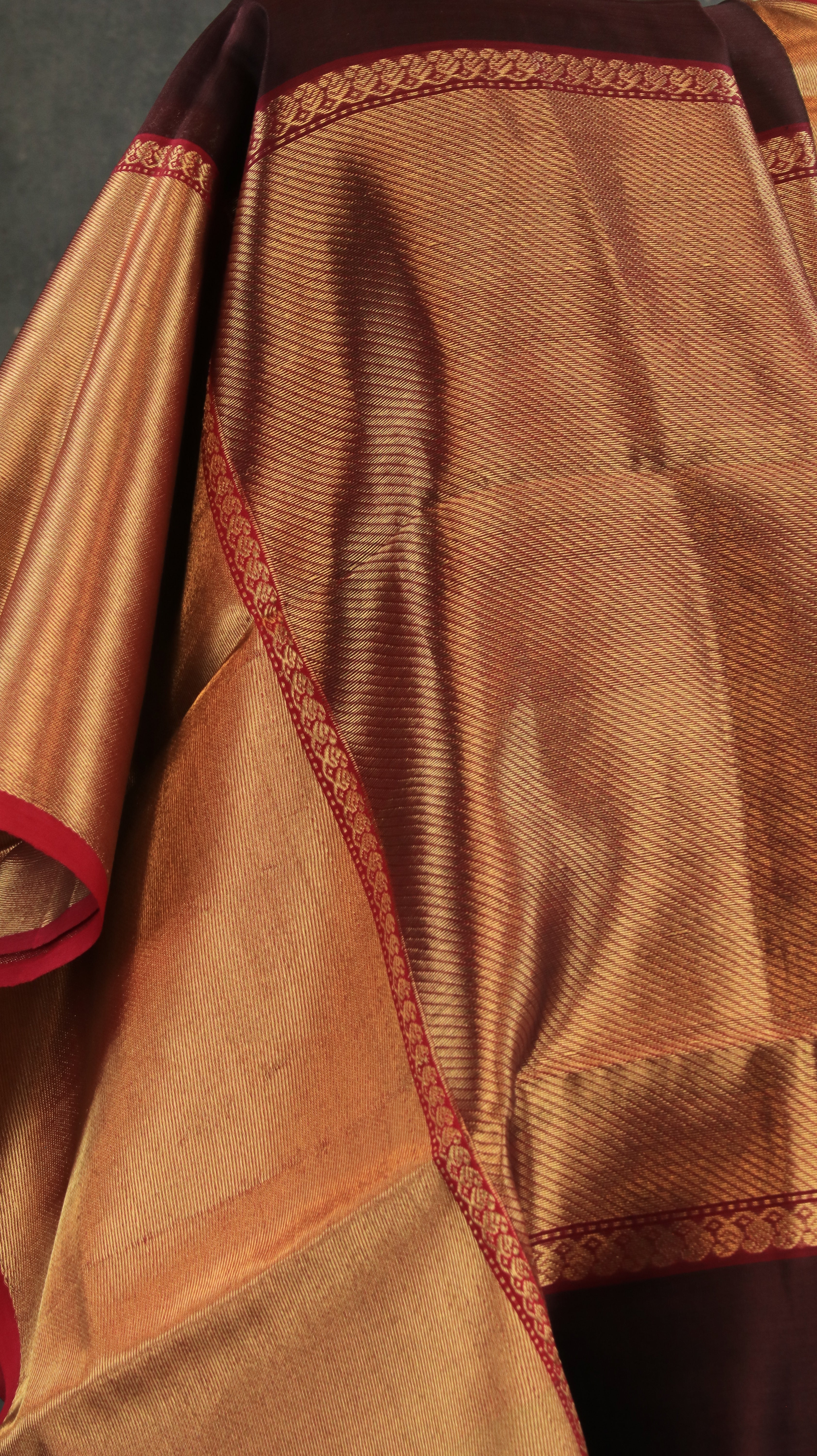 Mahogany Muse | Chanderi