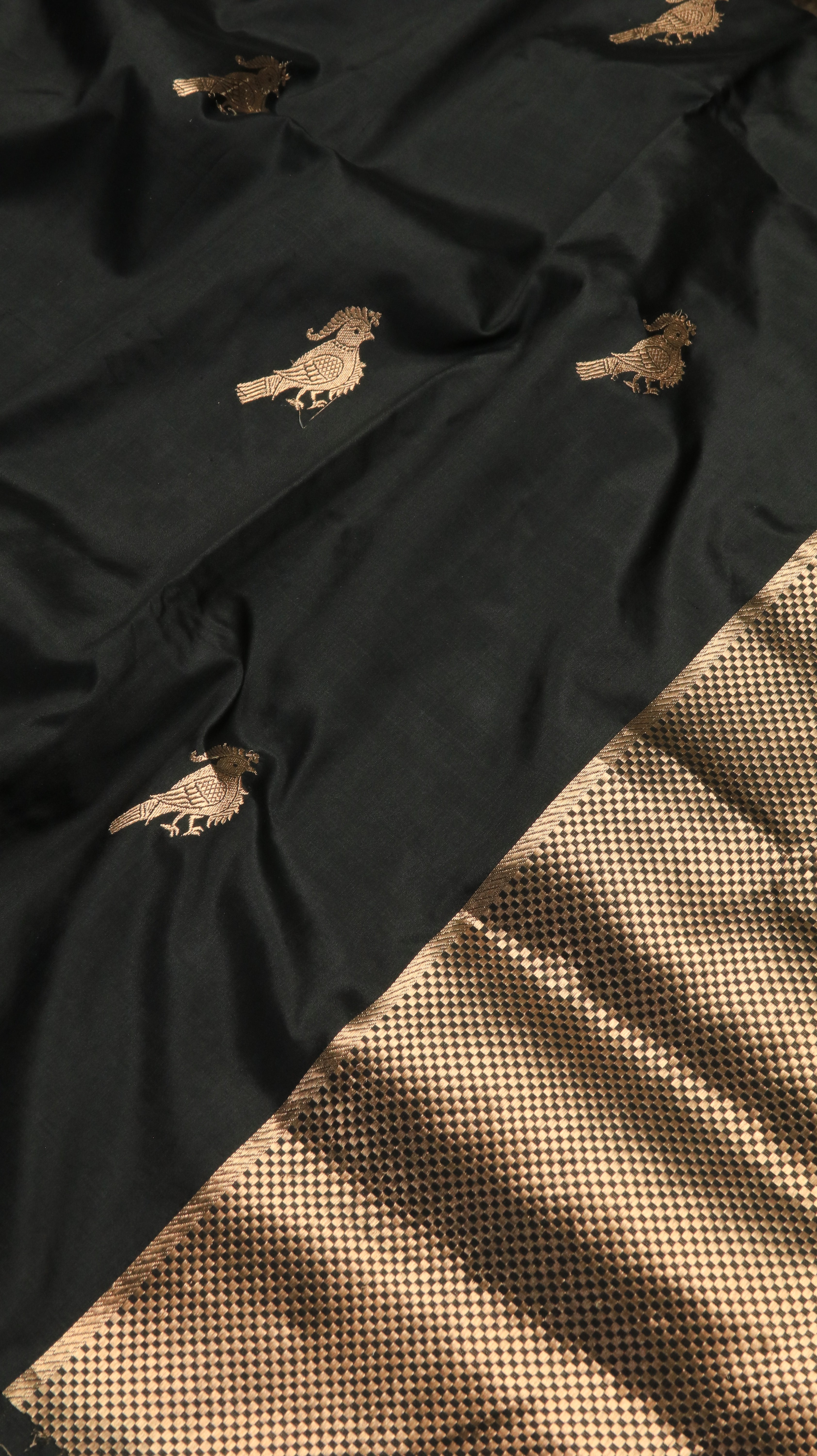 Sable Empress | Banarasi