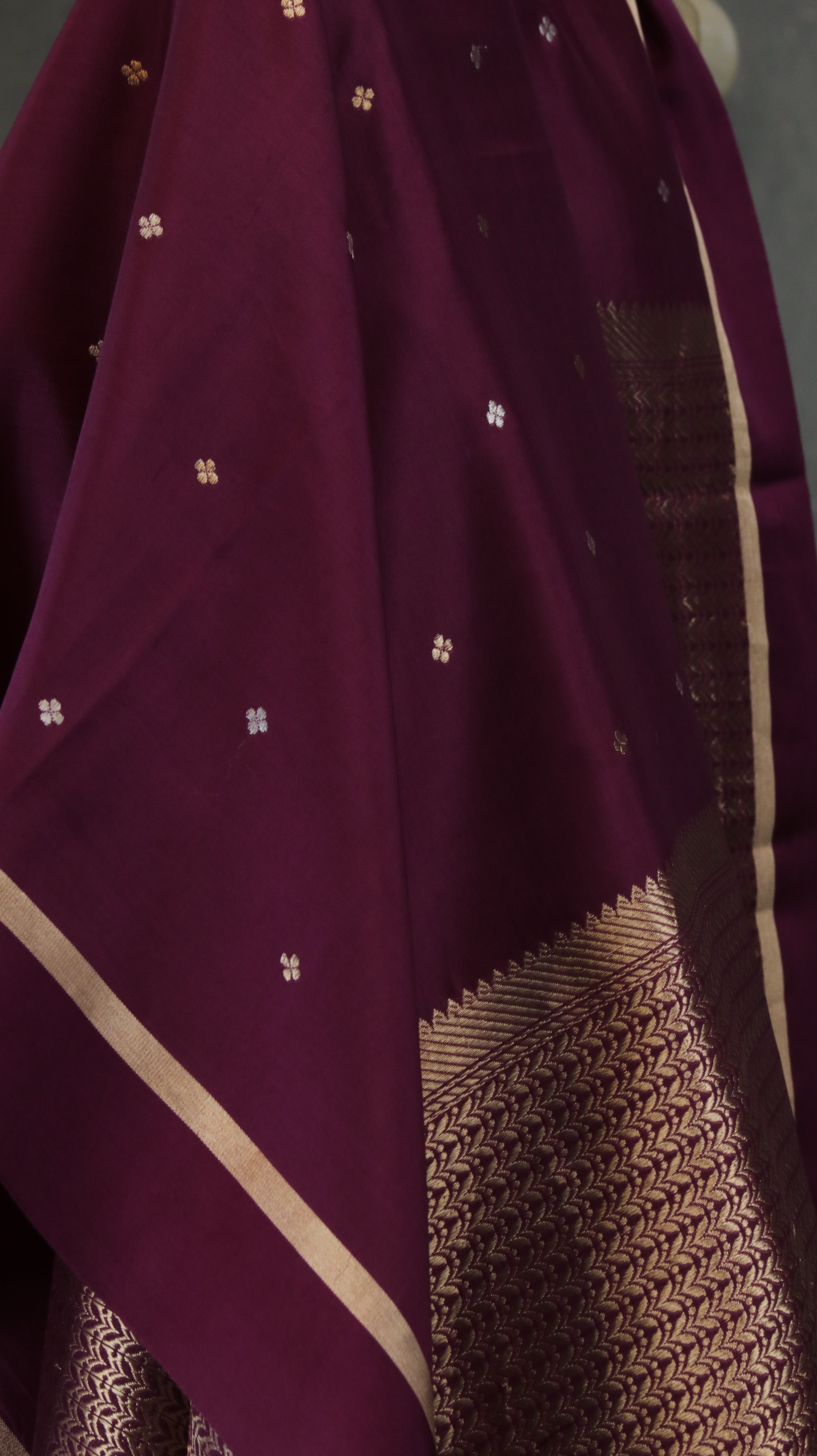 Anarika | Banarasi