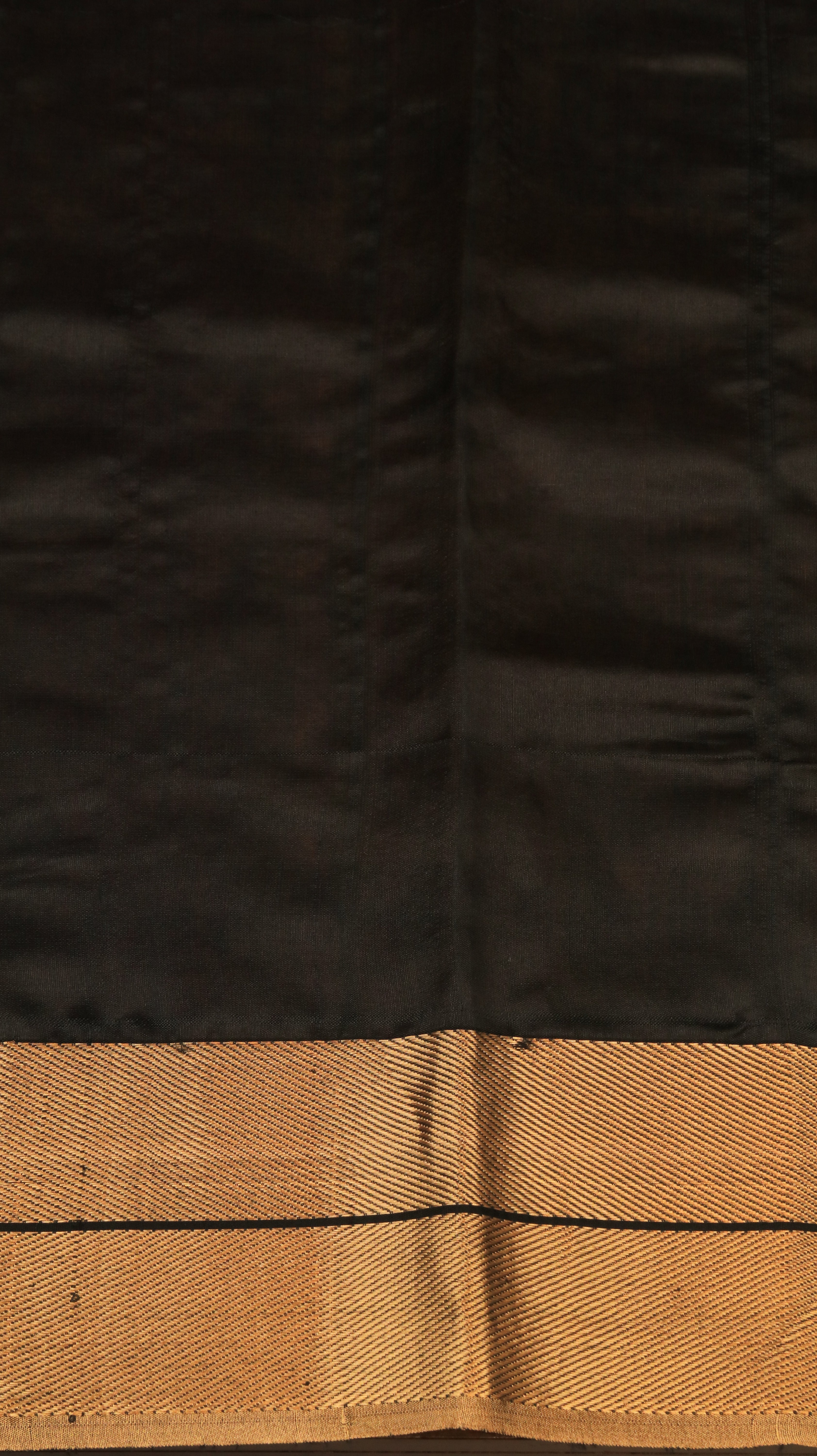 Black Nectar | Chanderi