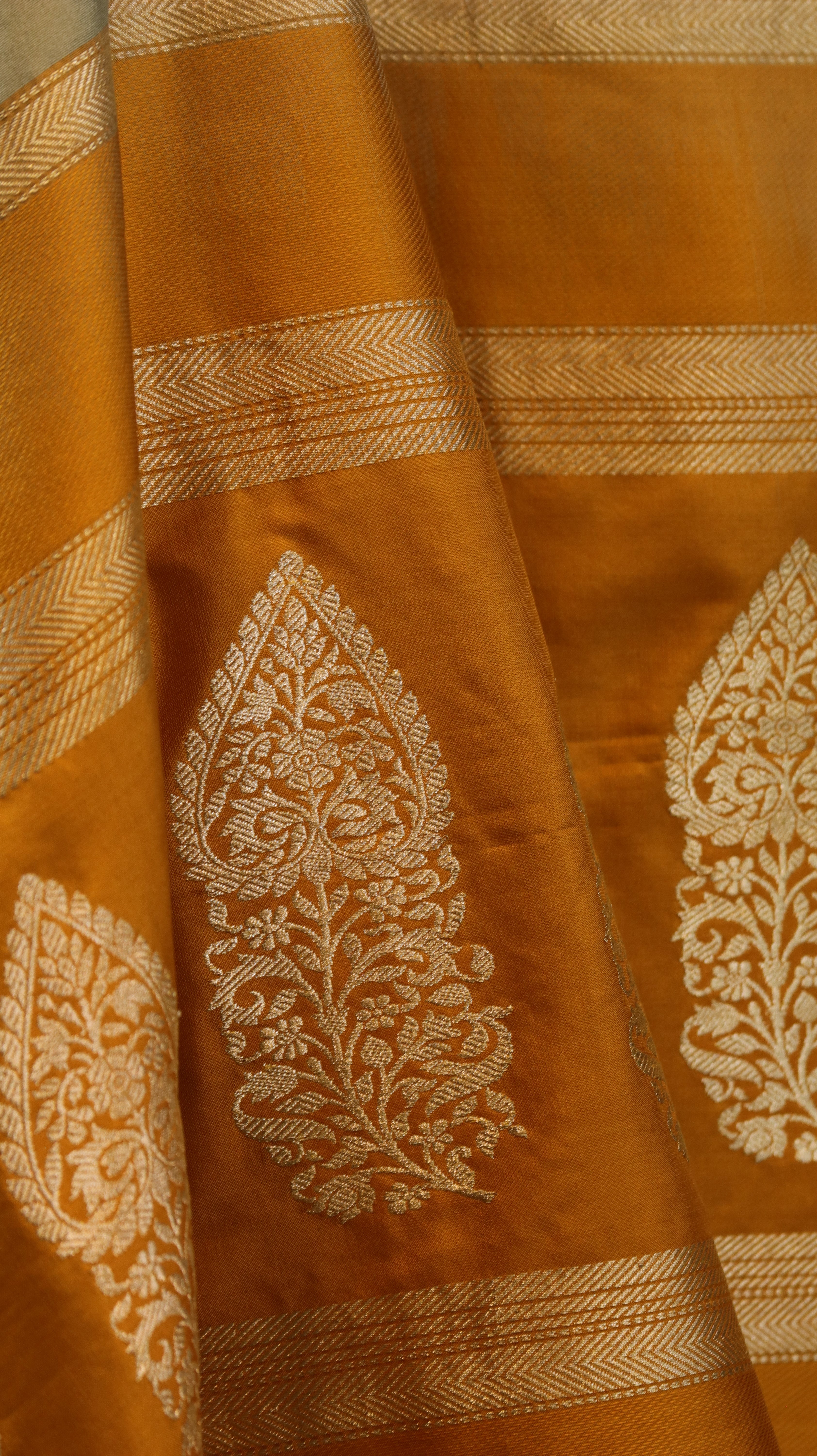 Aarunya | Banarasi