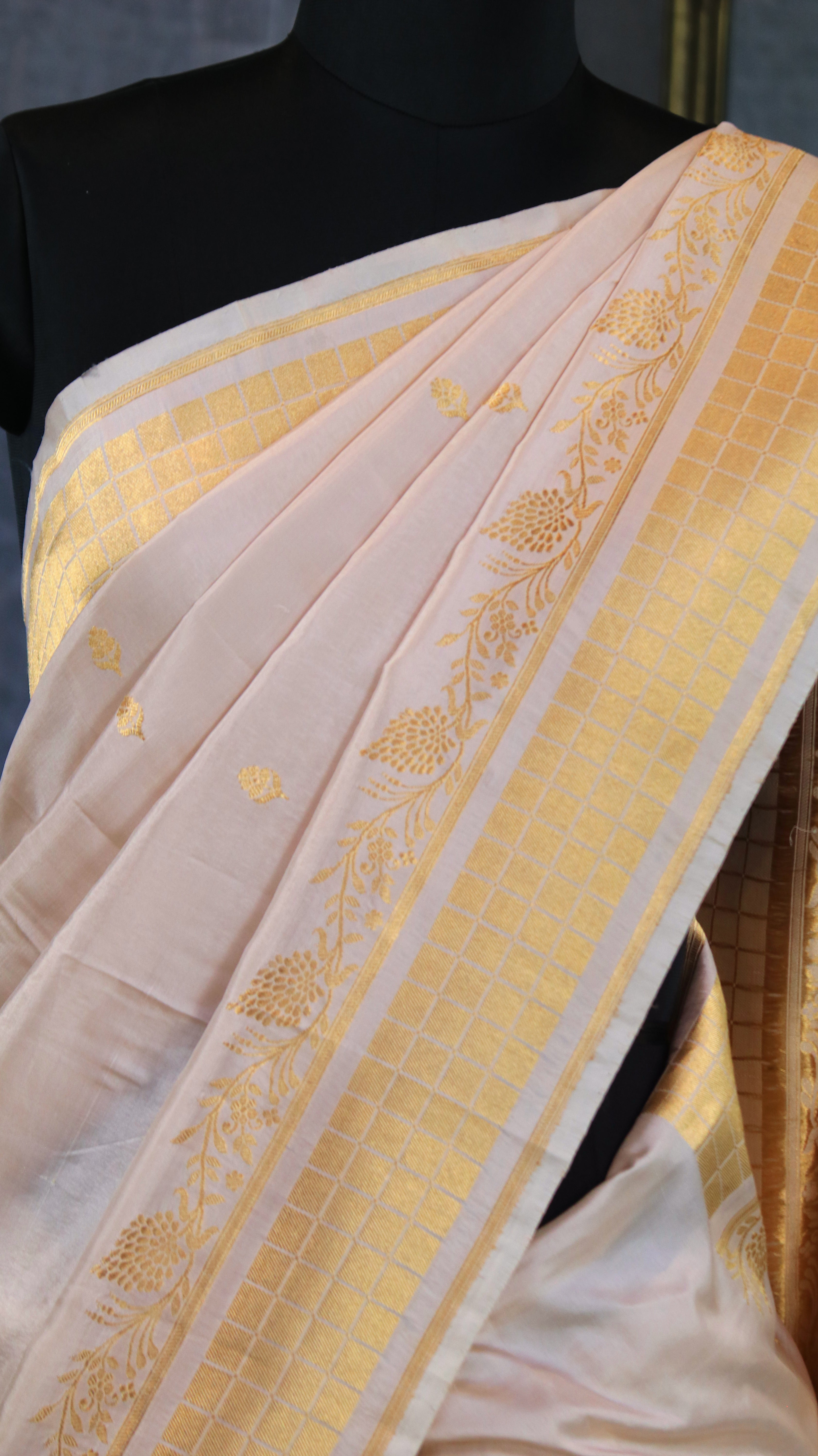 Pearl Reverie | Banarasi