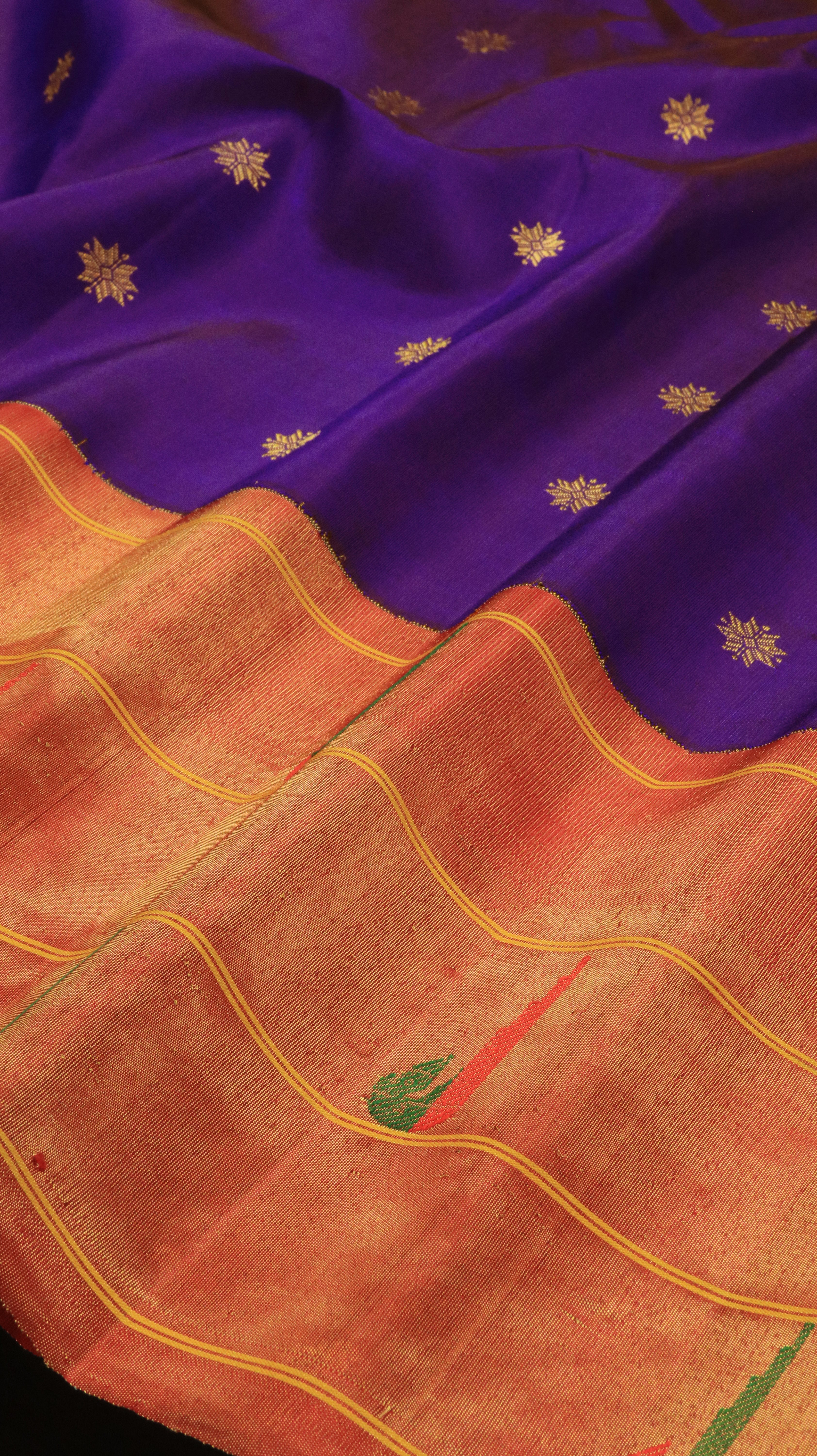 Crimson Royalty | Gadwal