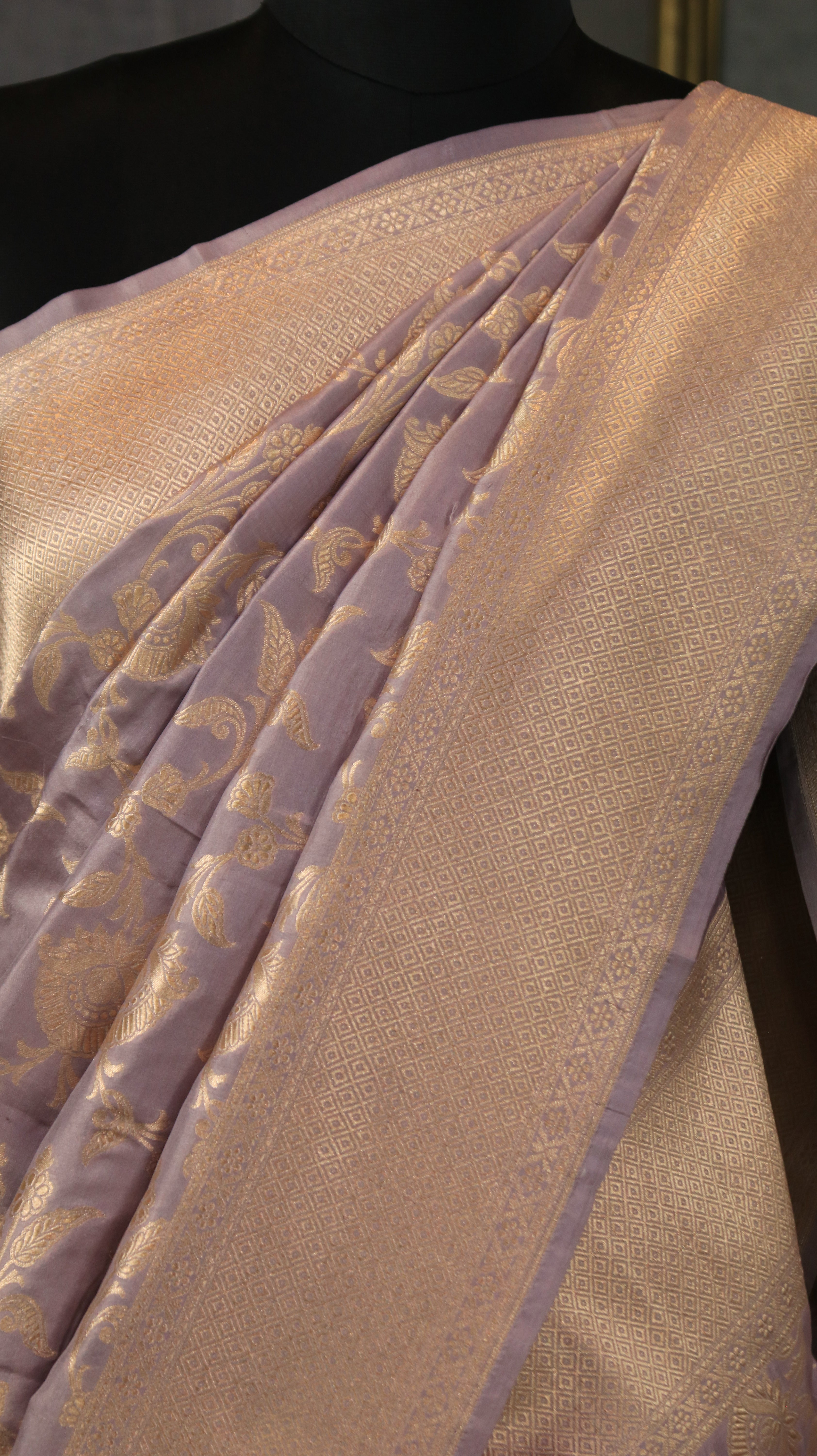 Moonblush | Banarasi