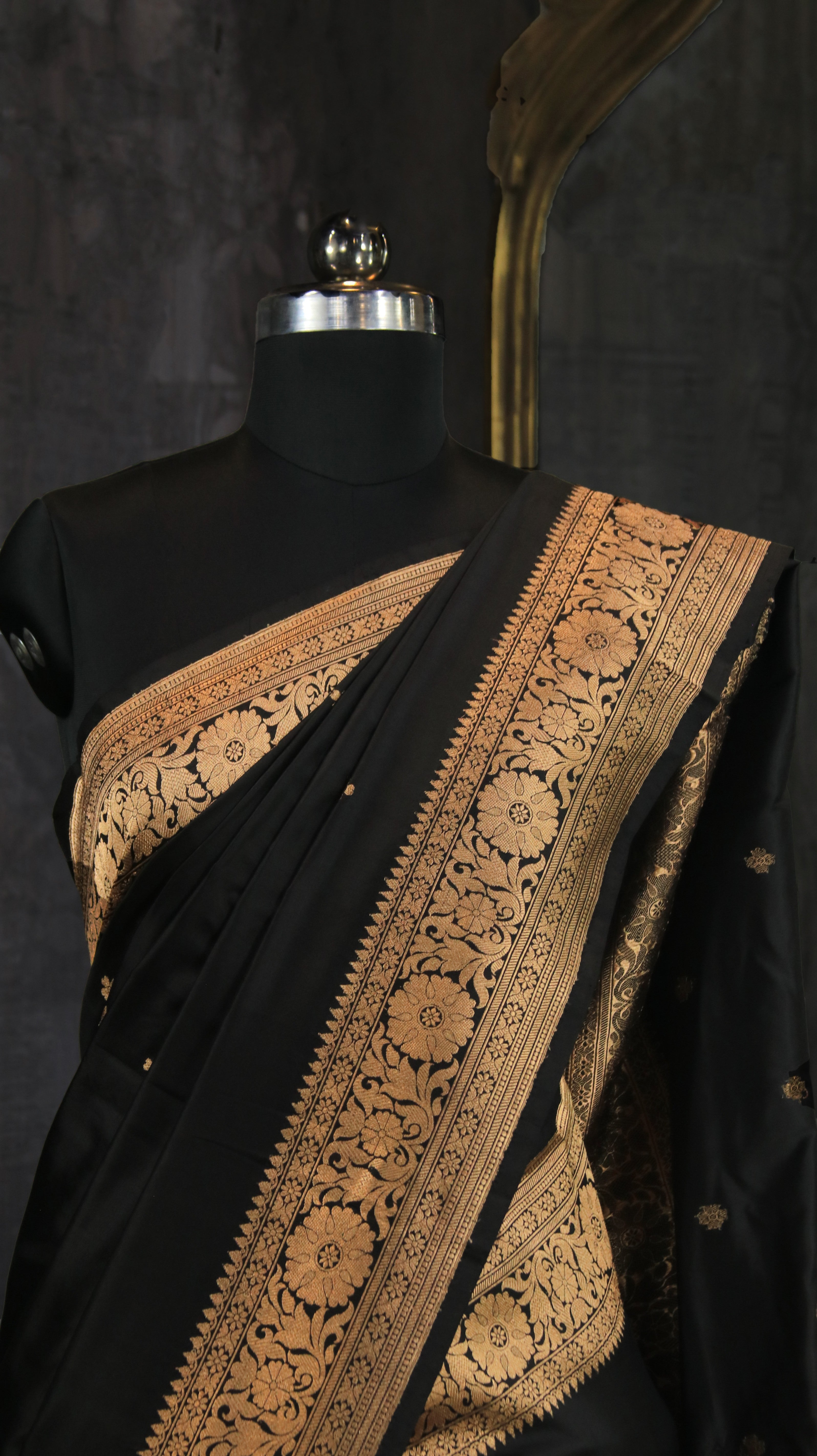 Ebon Majesty | Banarasi