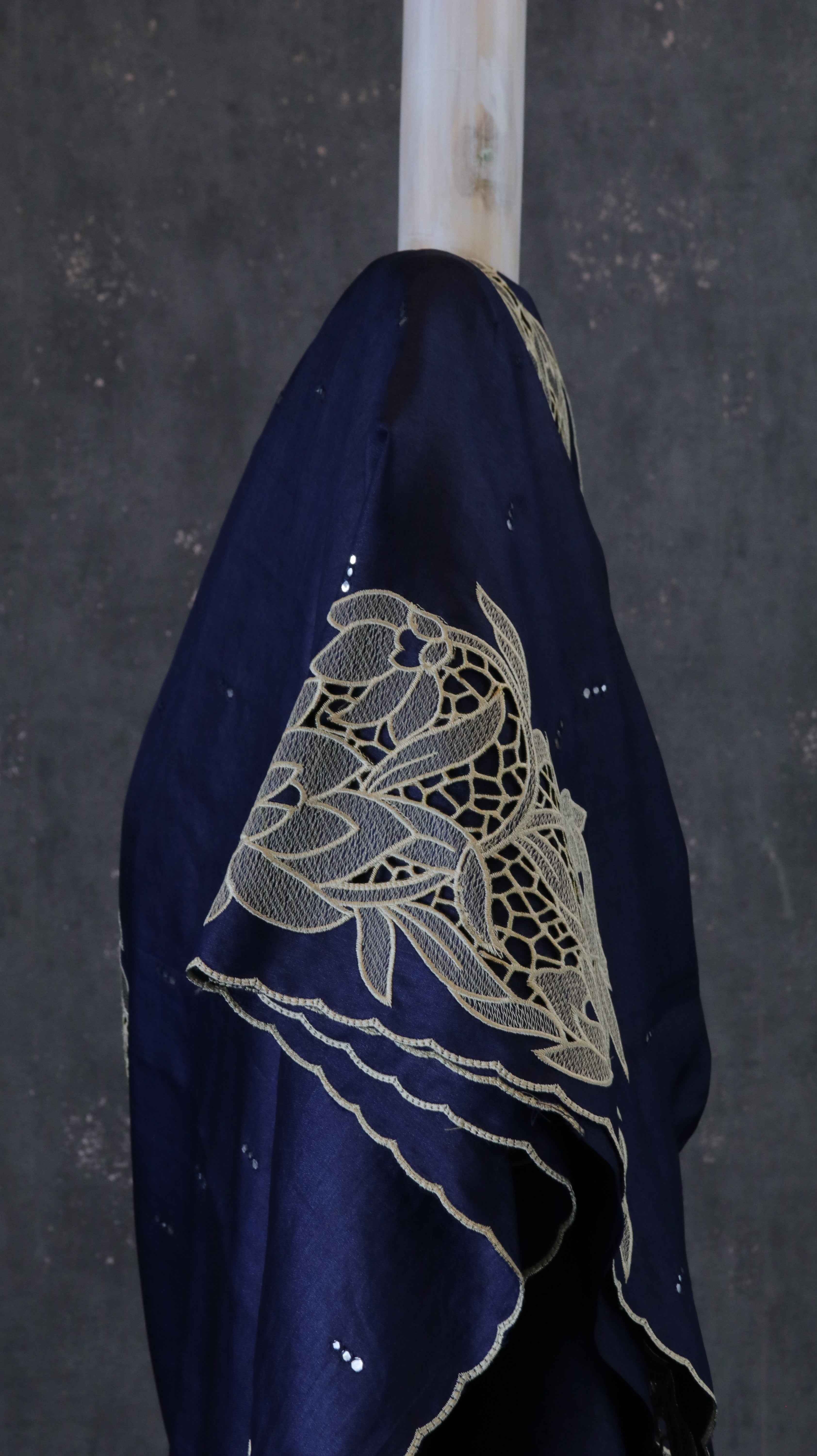 Midnight Bloom | Tussar