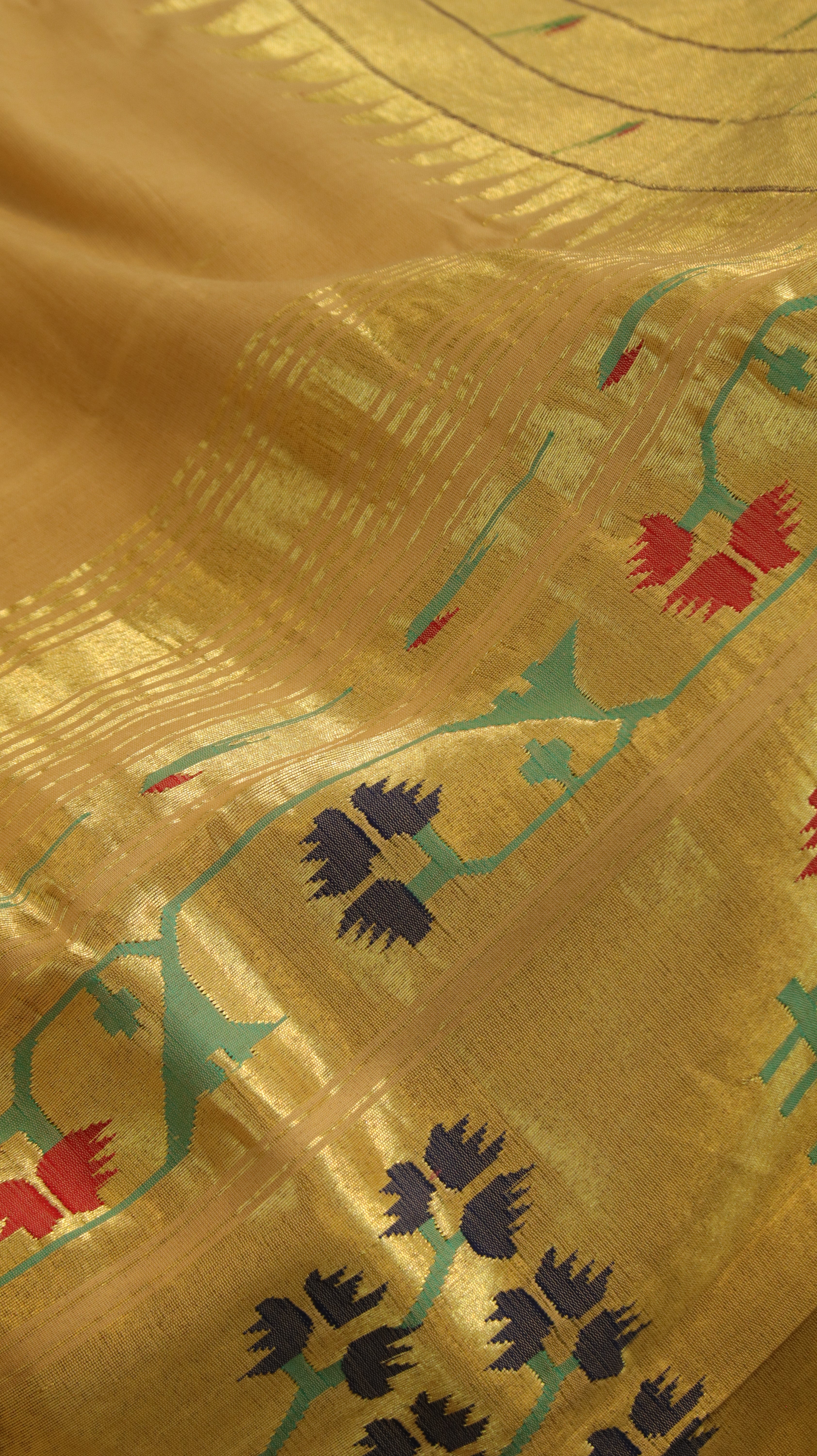 Swarna lekha | Paithani
