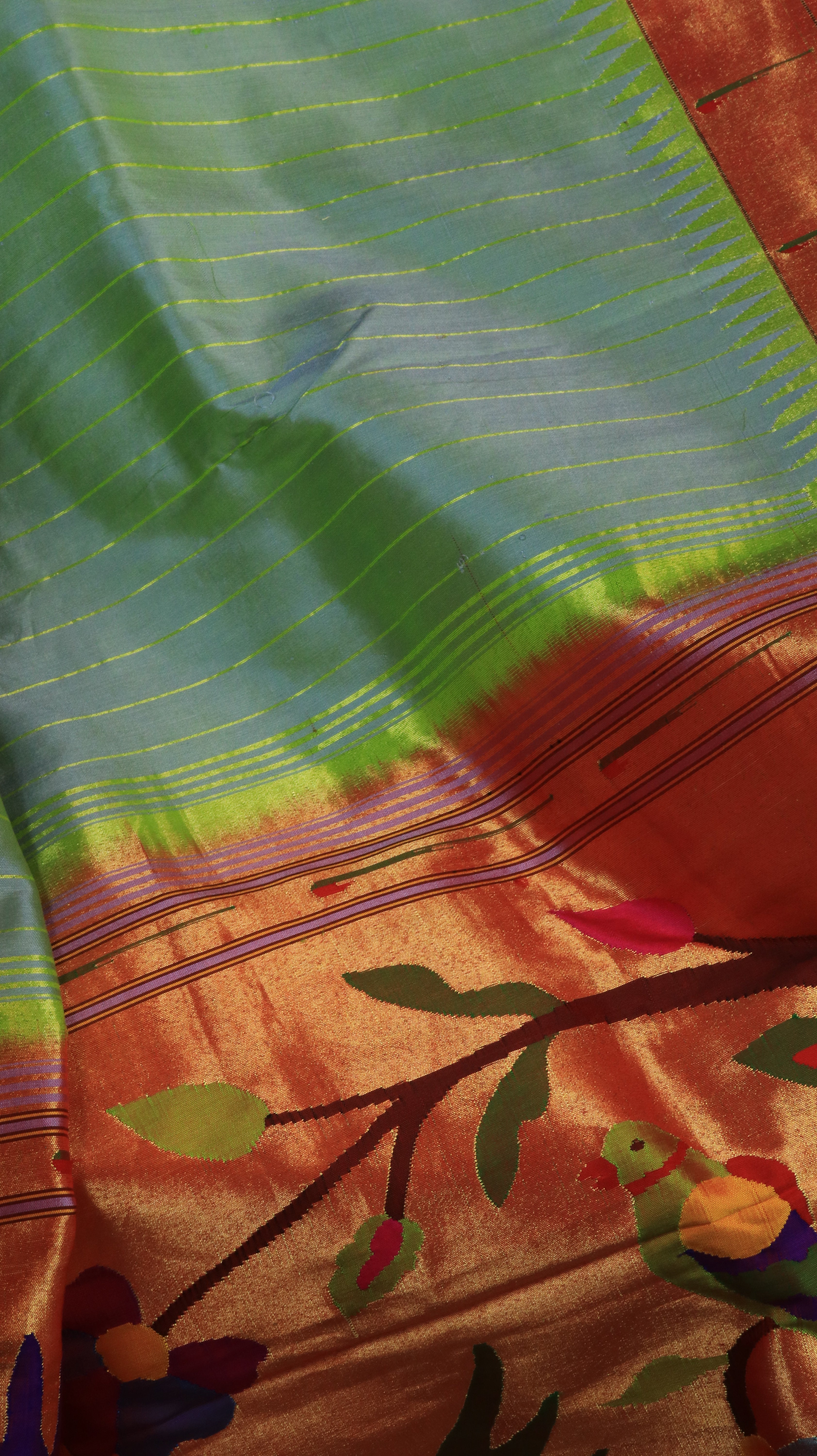 Peacock Serenade | Paithani