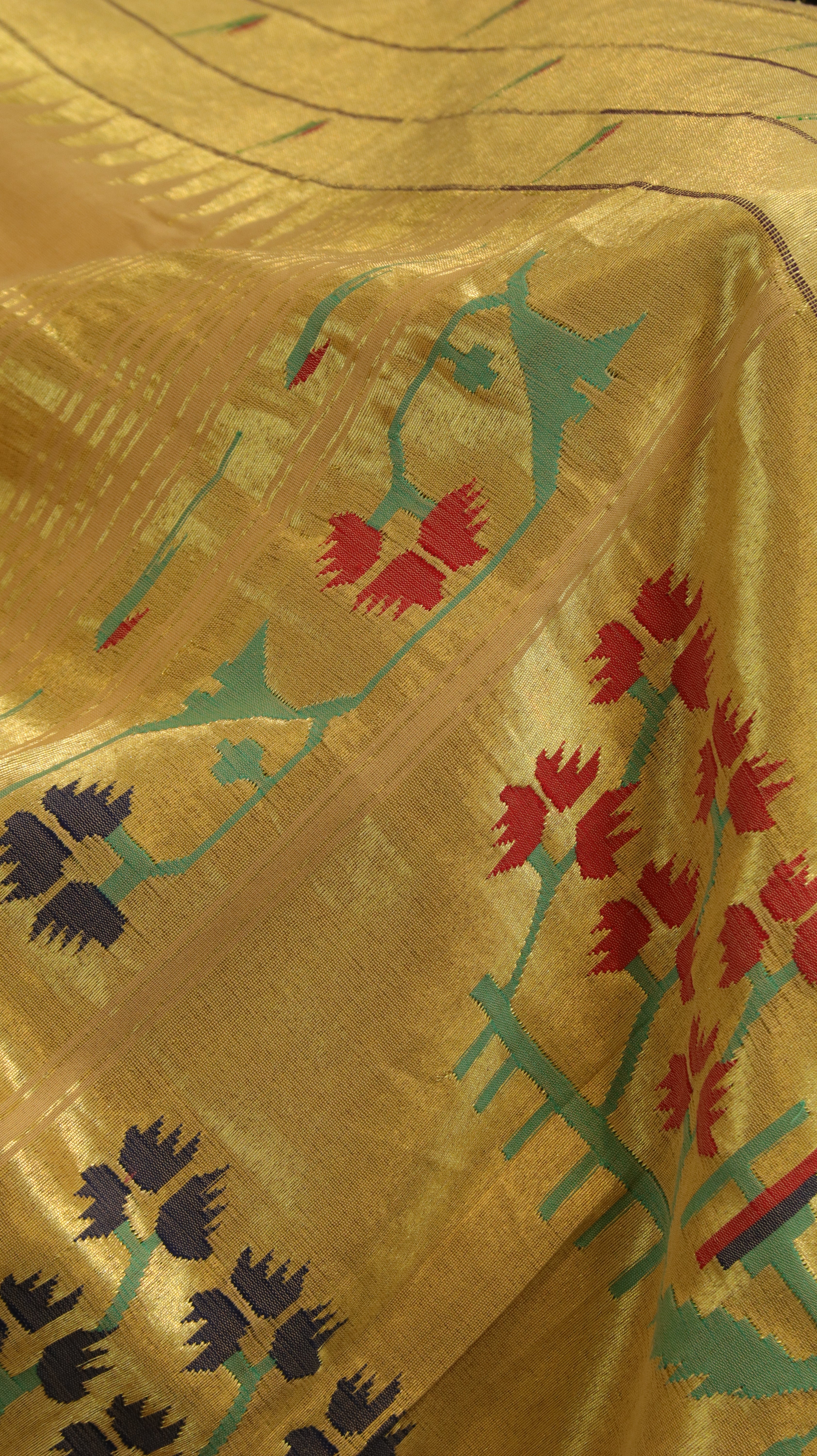Swarna lekha | Paithani
