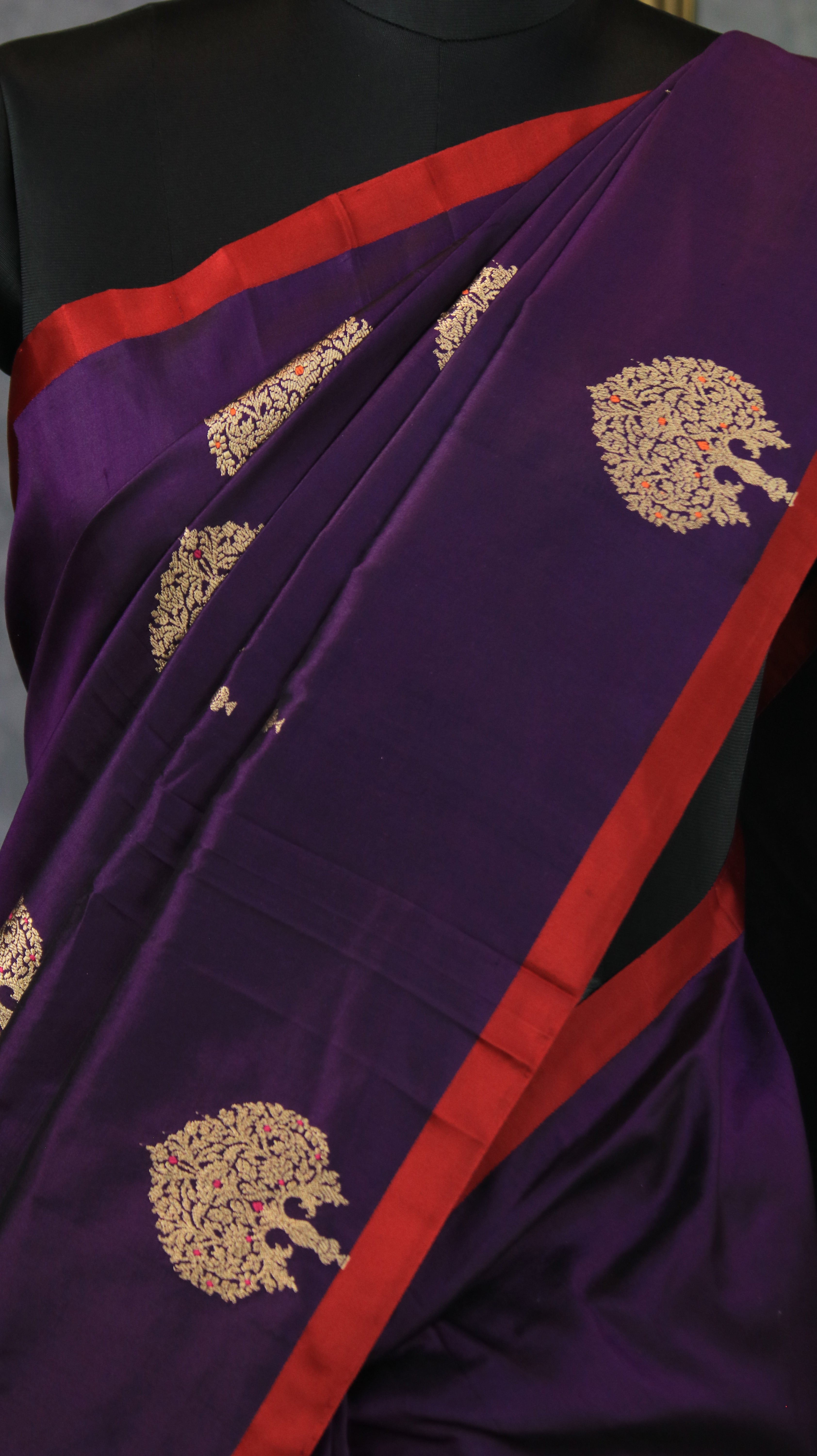 Violet Empress | Banarasi