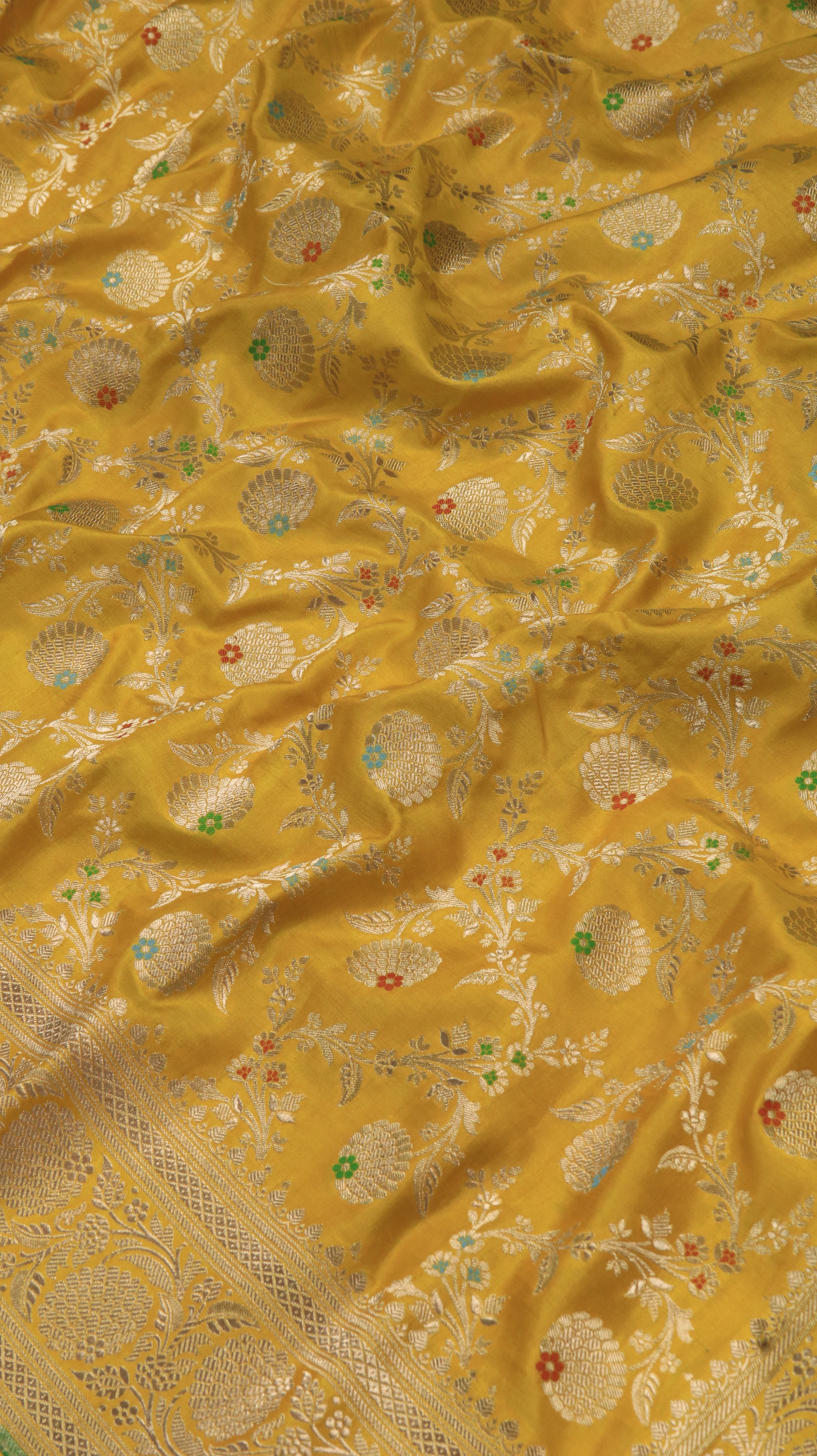 Golden Vistara | Banarasi