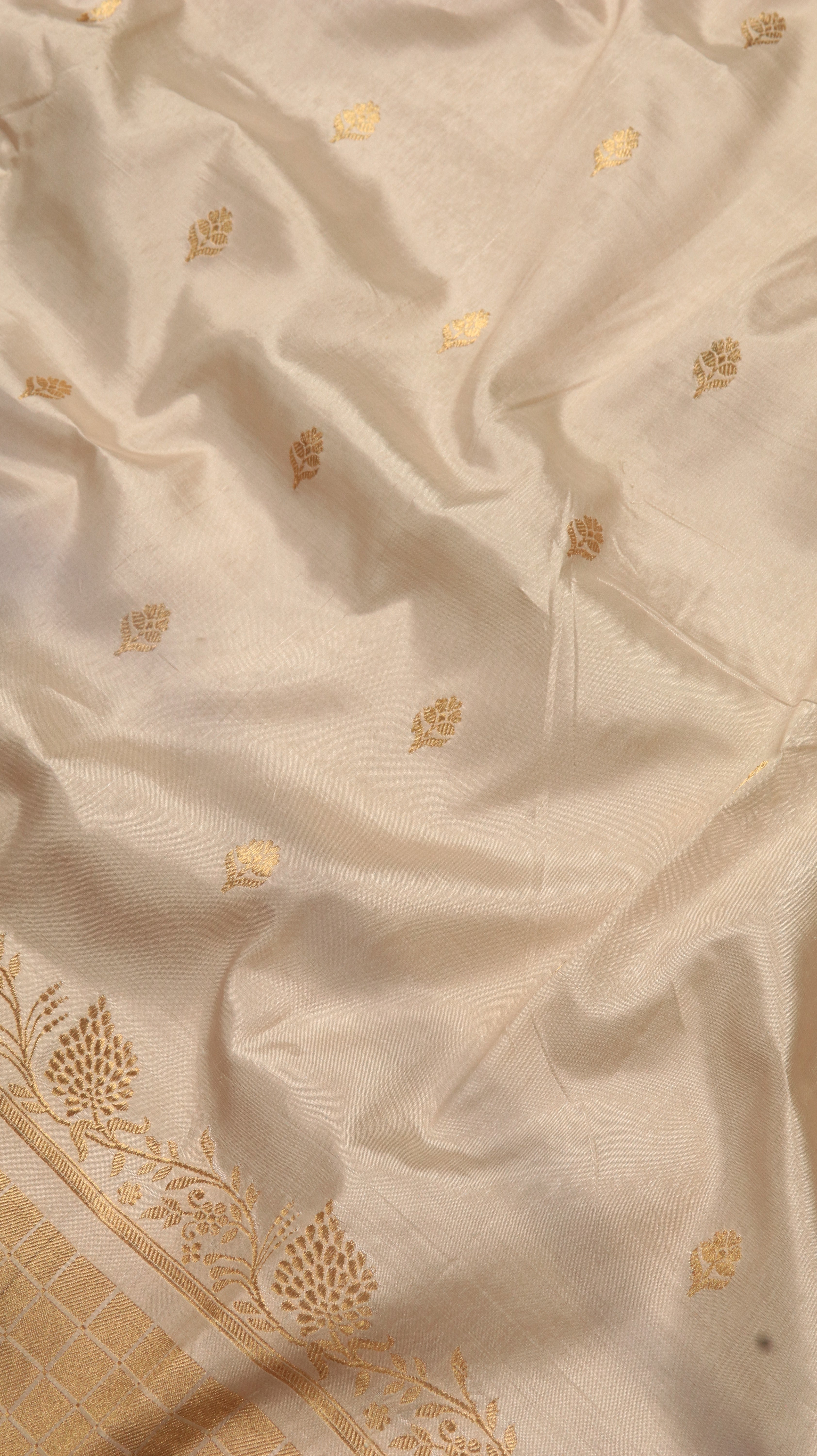 Pearl Reverie | Banarasi