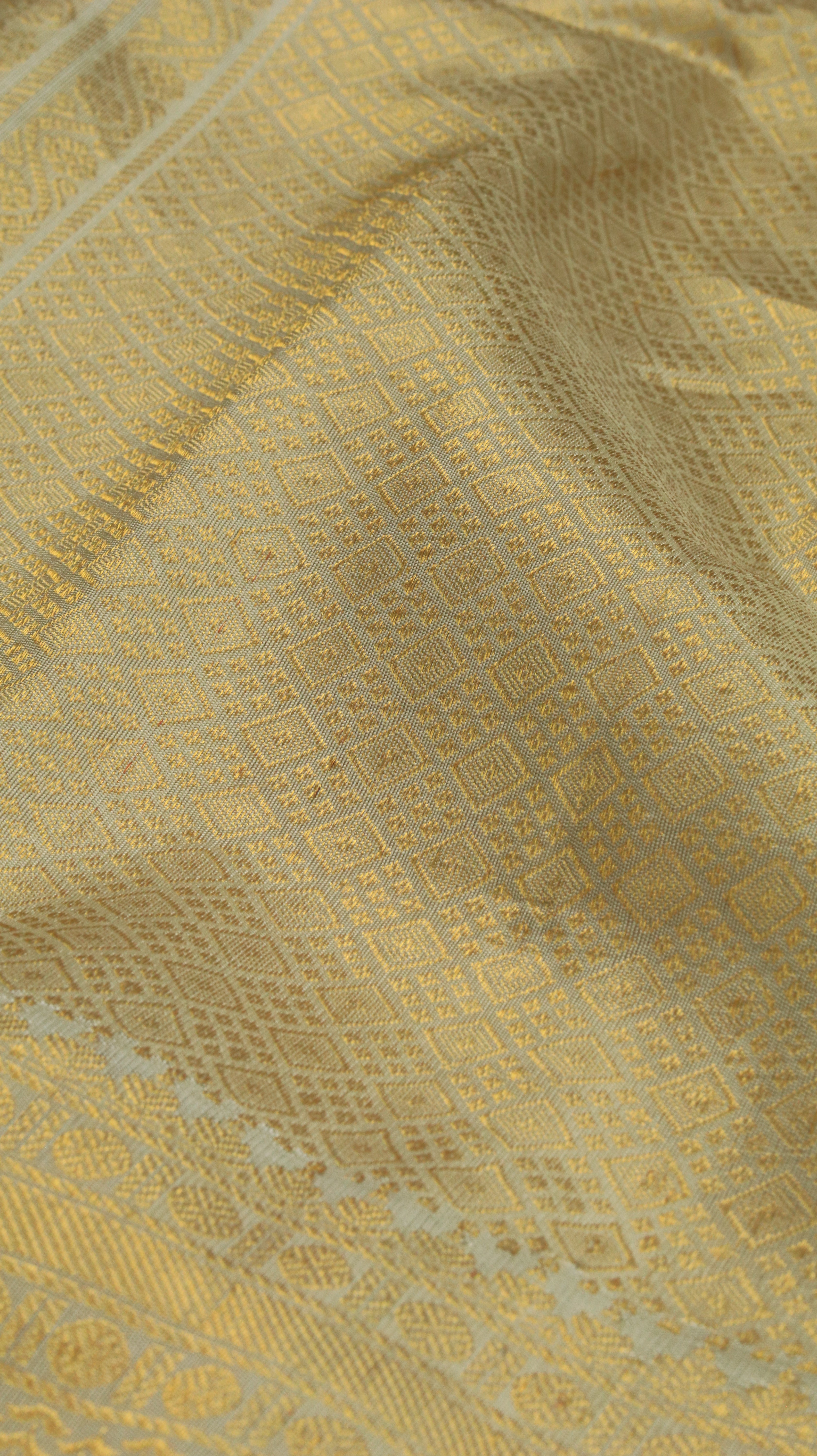 Ivory Illusion | Gadwal