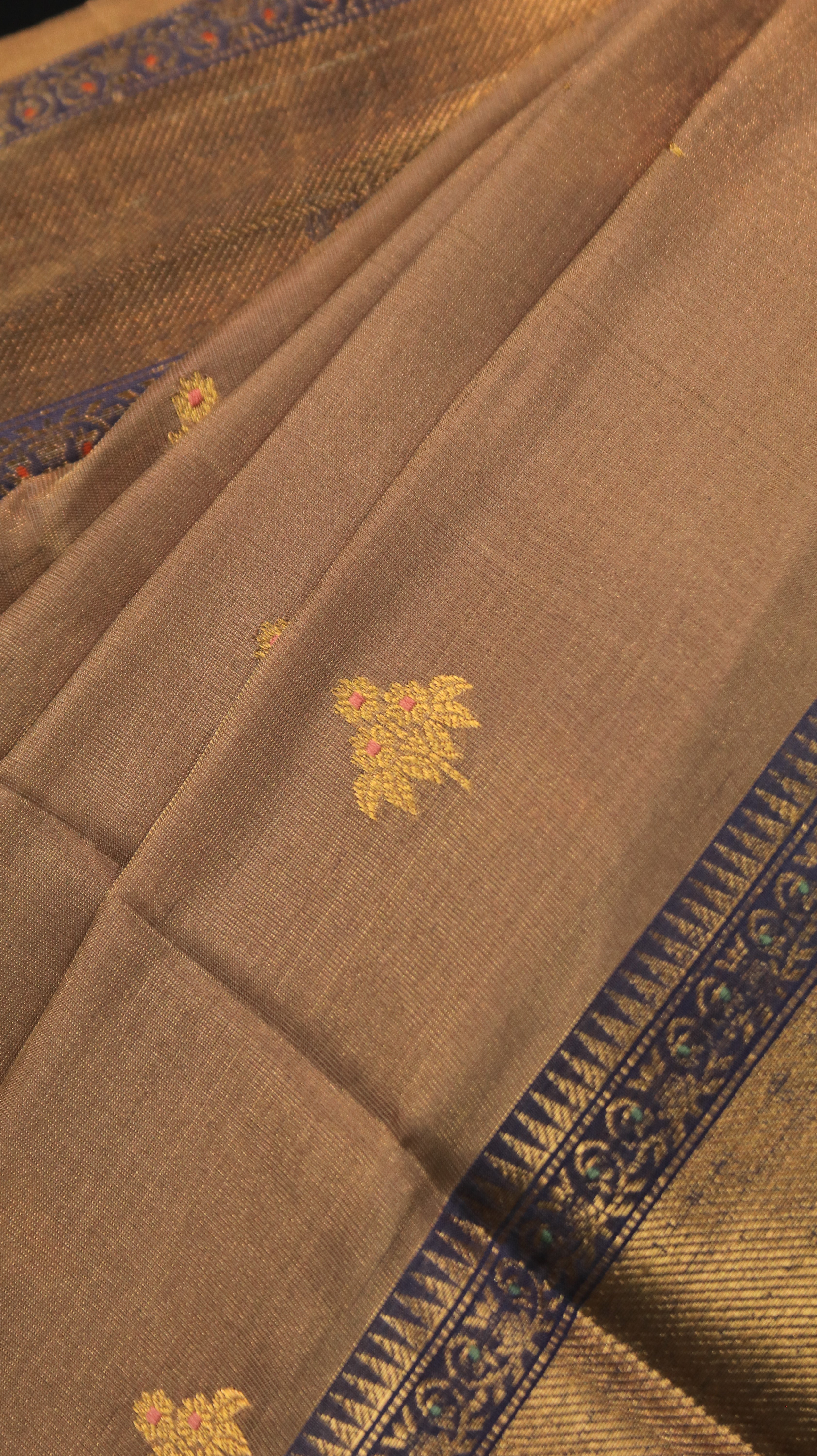 Dust of Gold | Chanderi