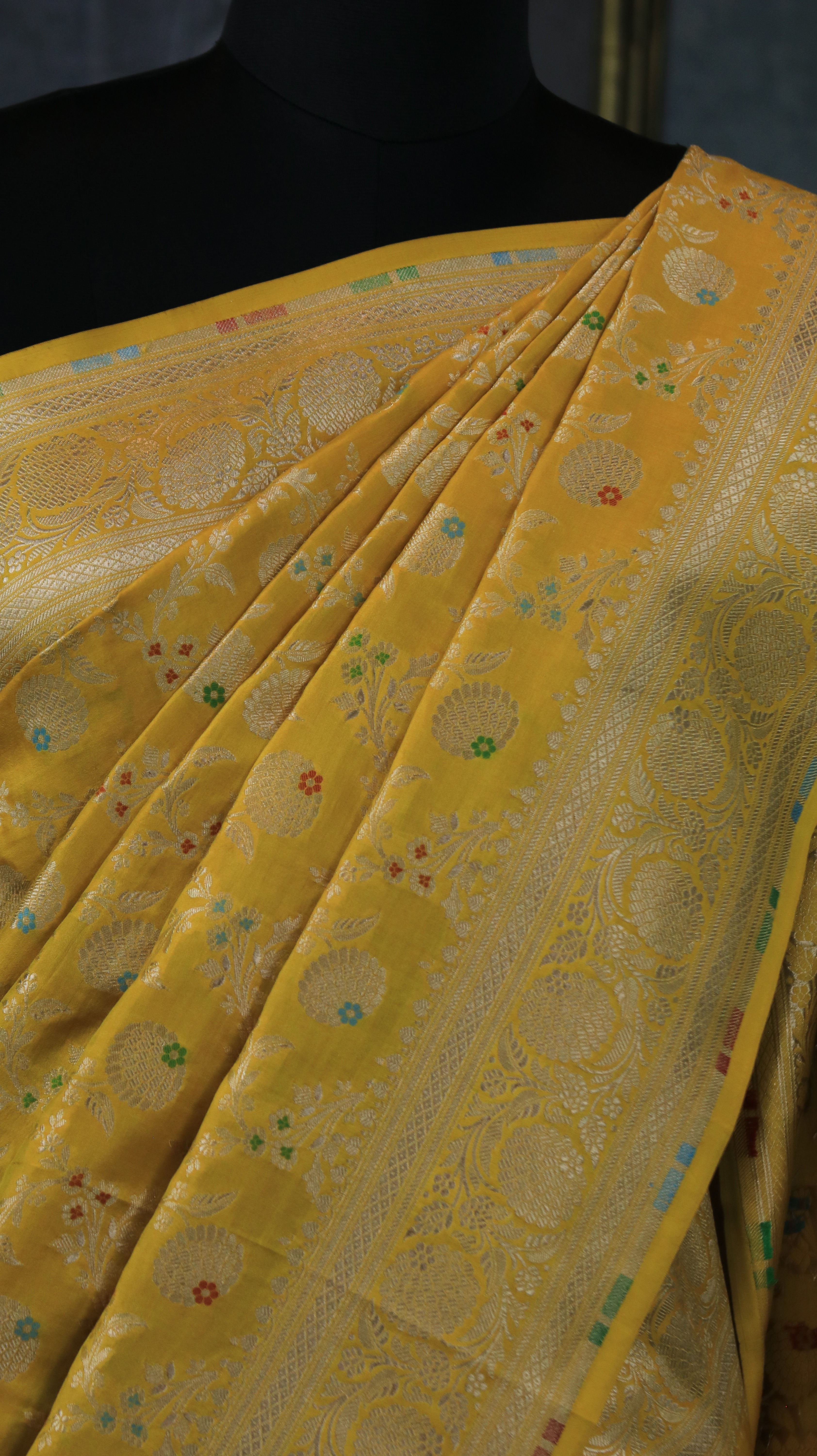 Golden Vistara | Banarasi