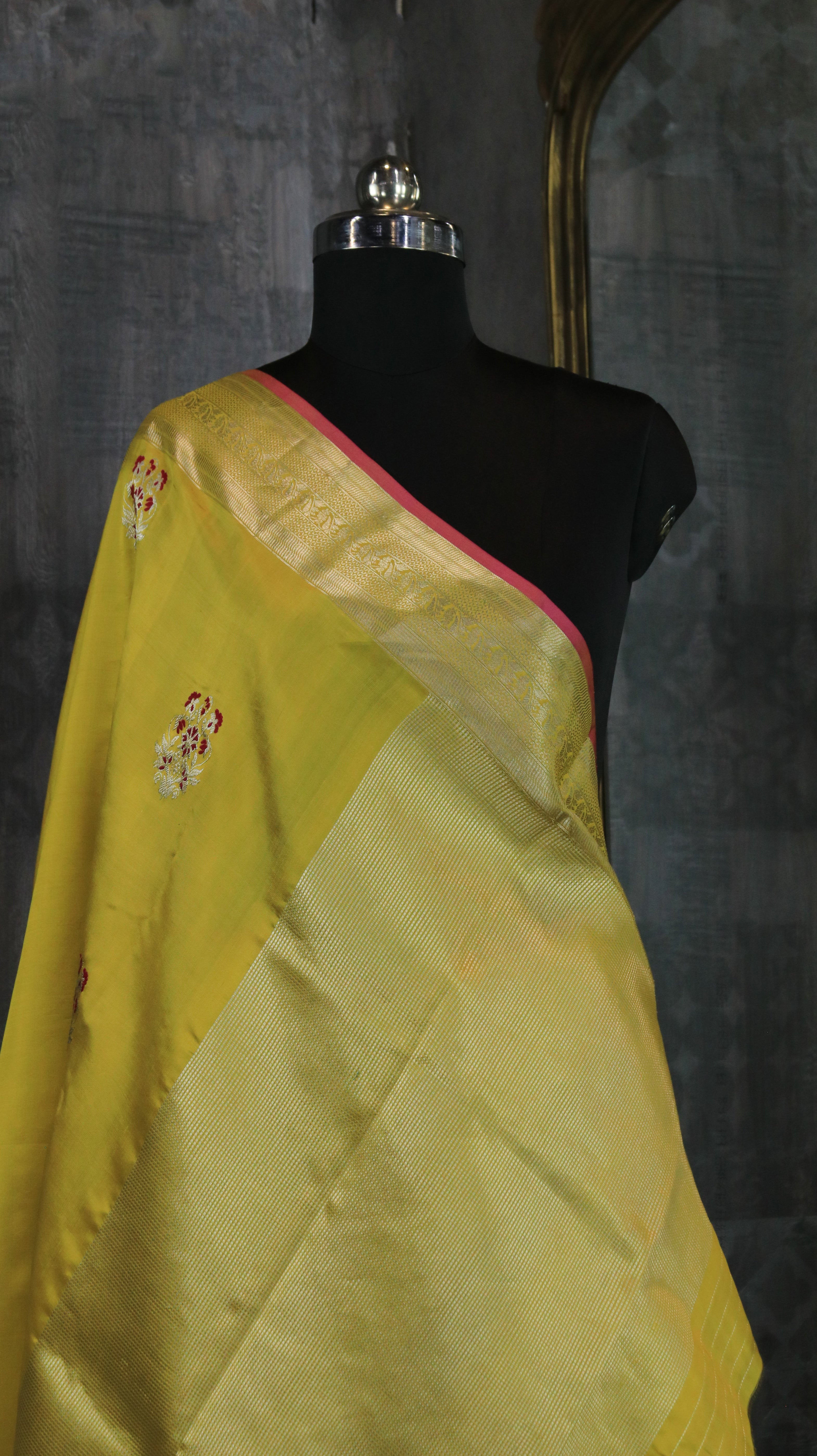 Golden Varnika | Chanderi