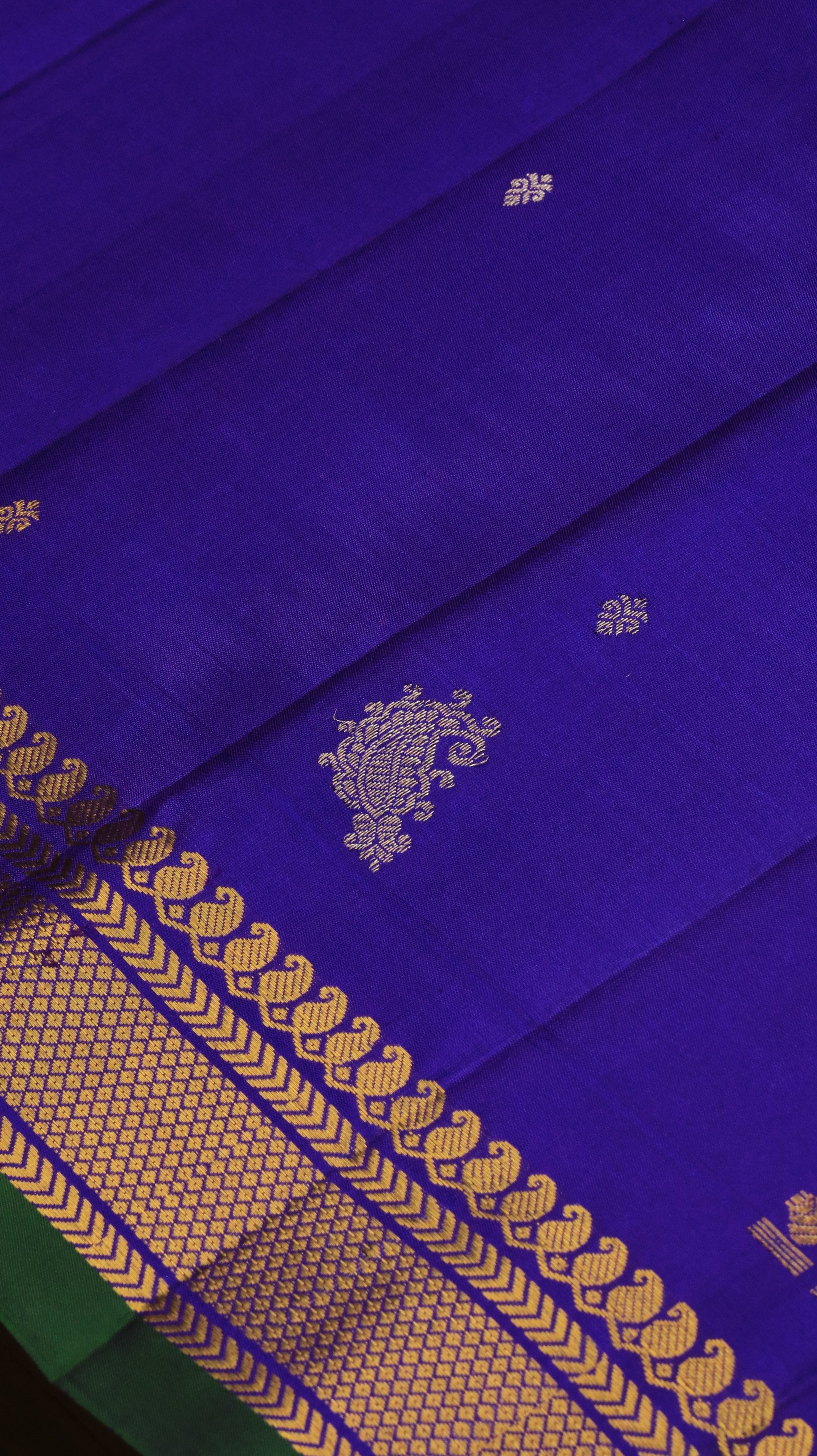 Sapphire Majesty | Gadwal
