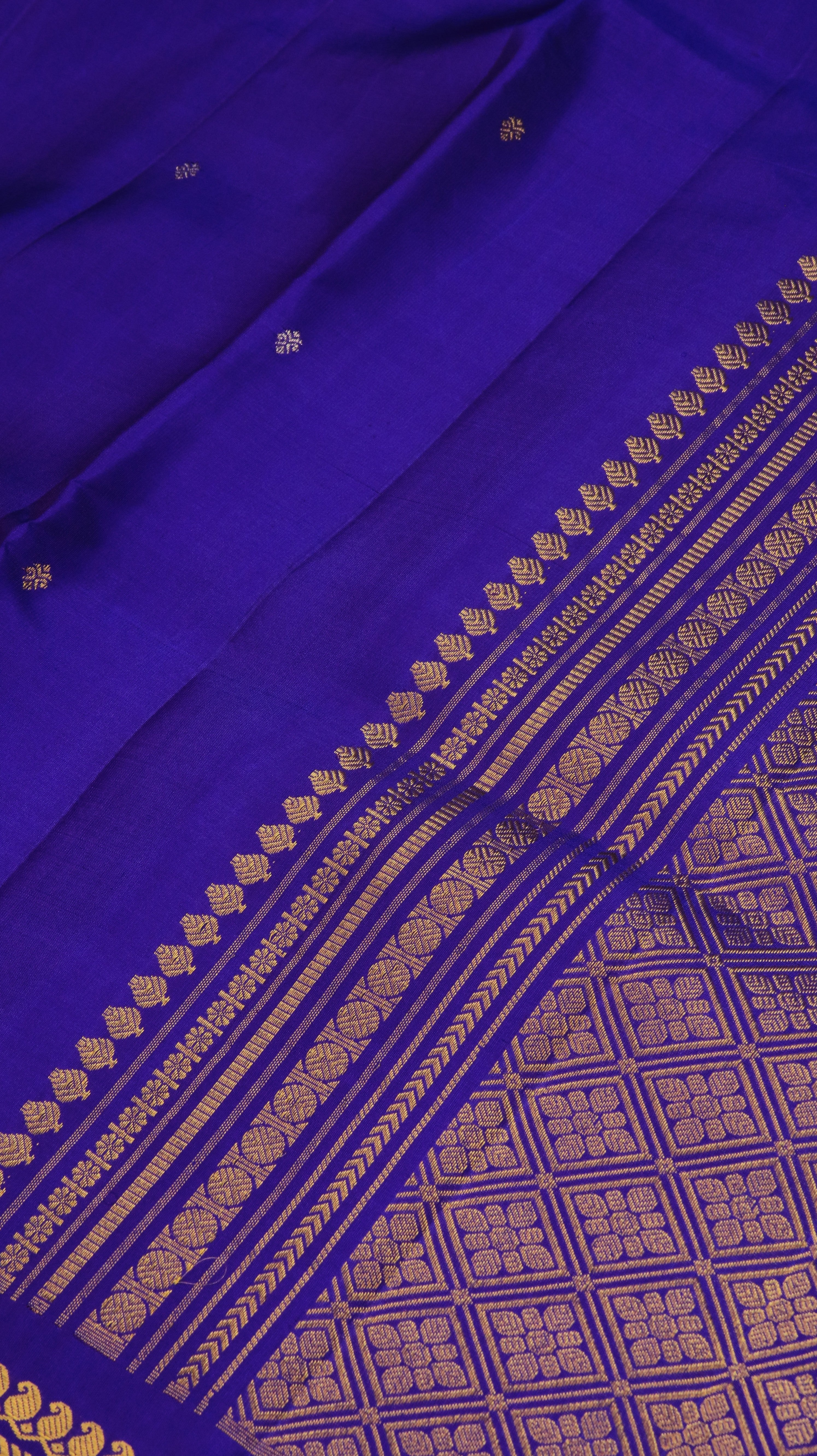Sapphire Majesty | Gadwal