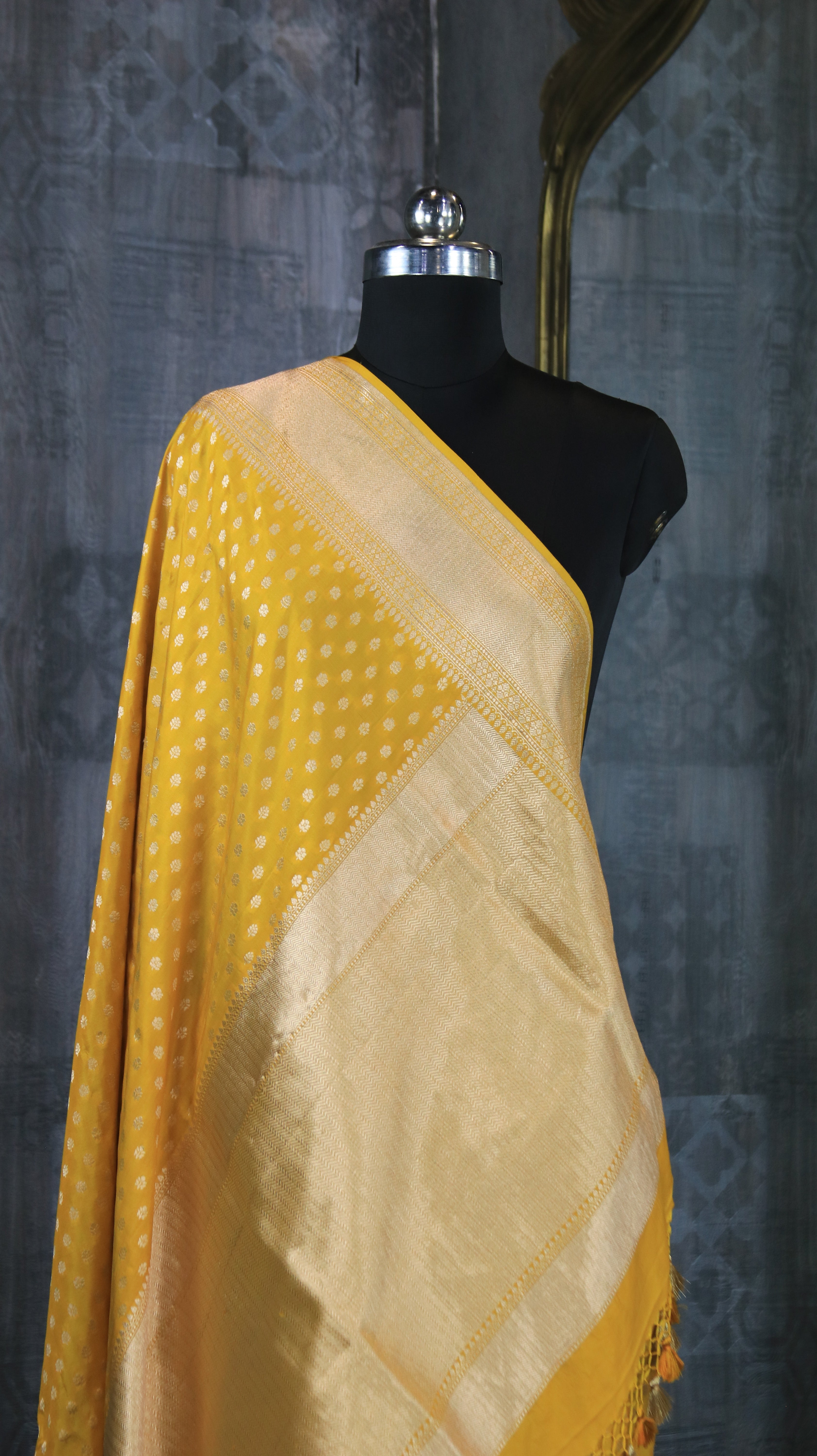 Honeycrest | Banarasi