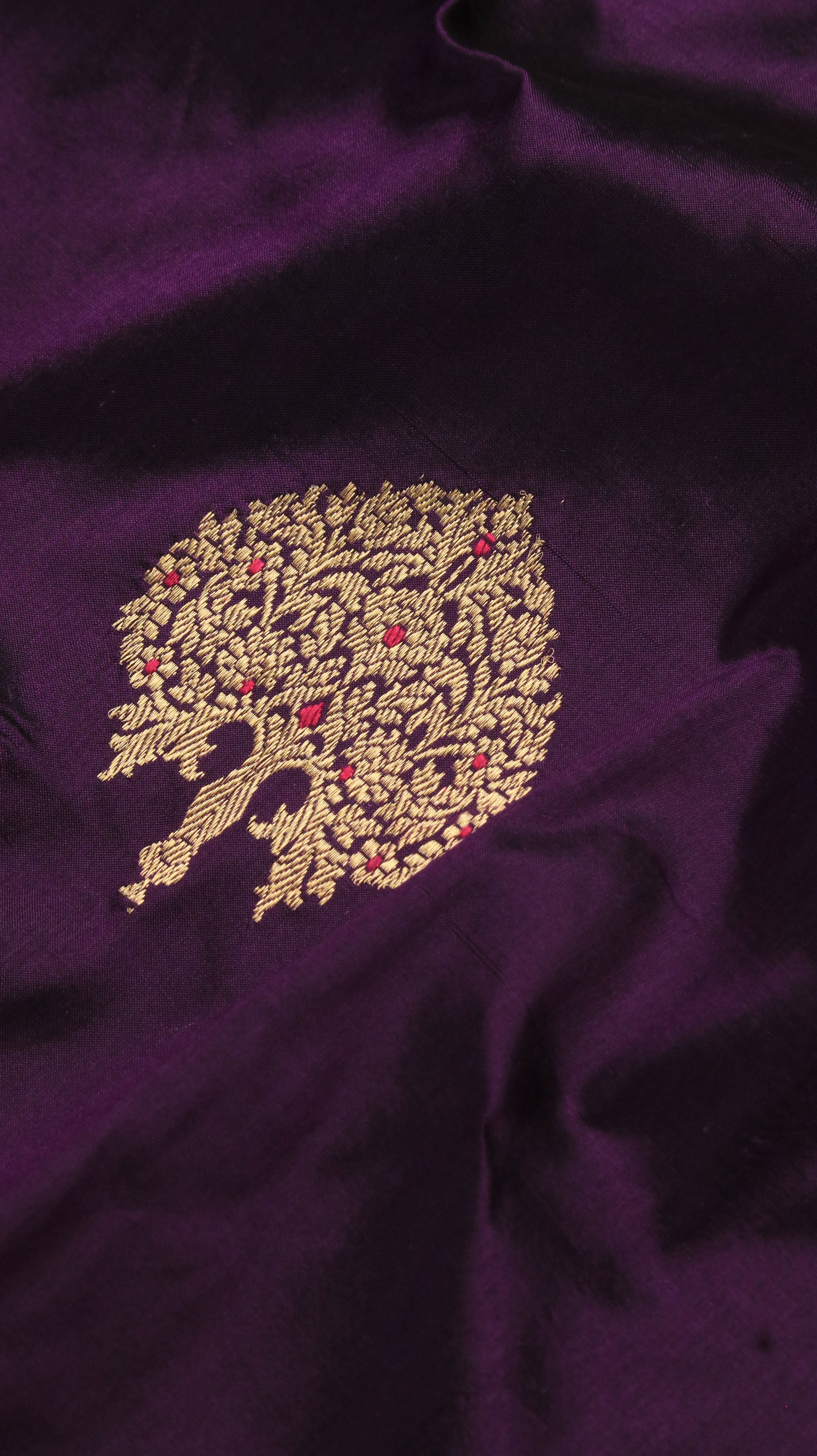 Violet Empress | Banarasi